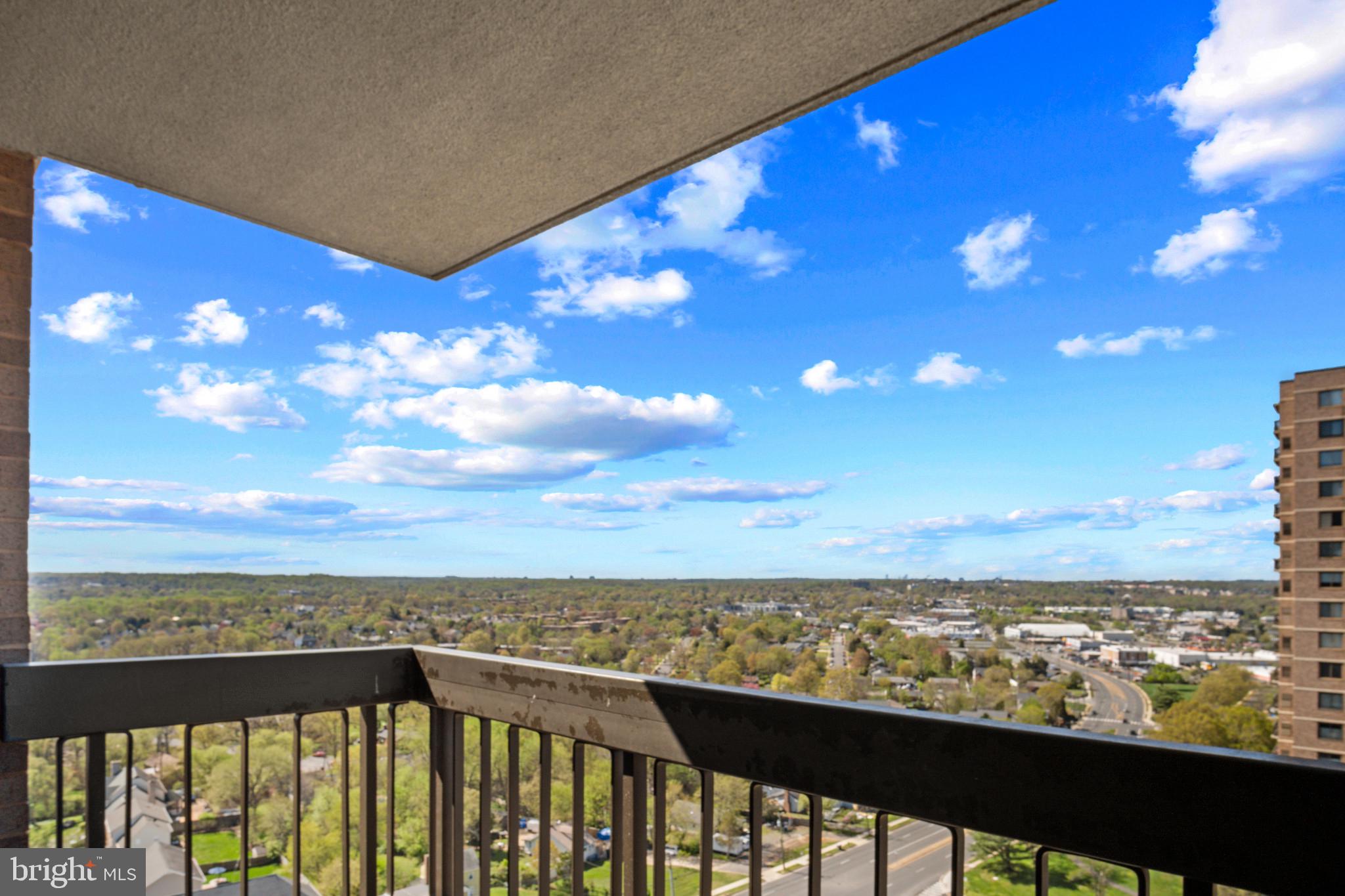 SKYLINE SQUARE CONDO - Residential