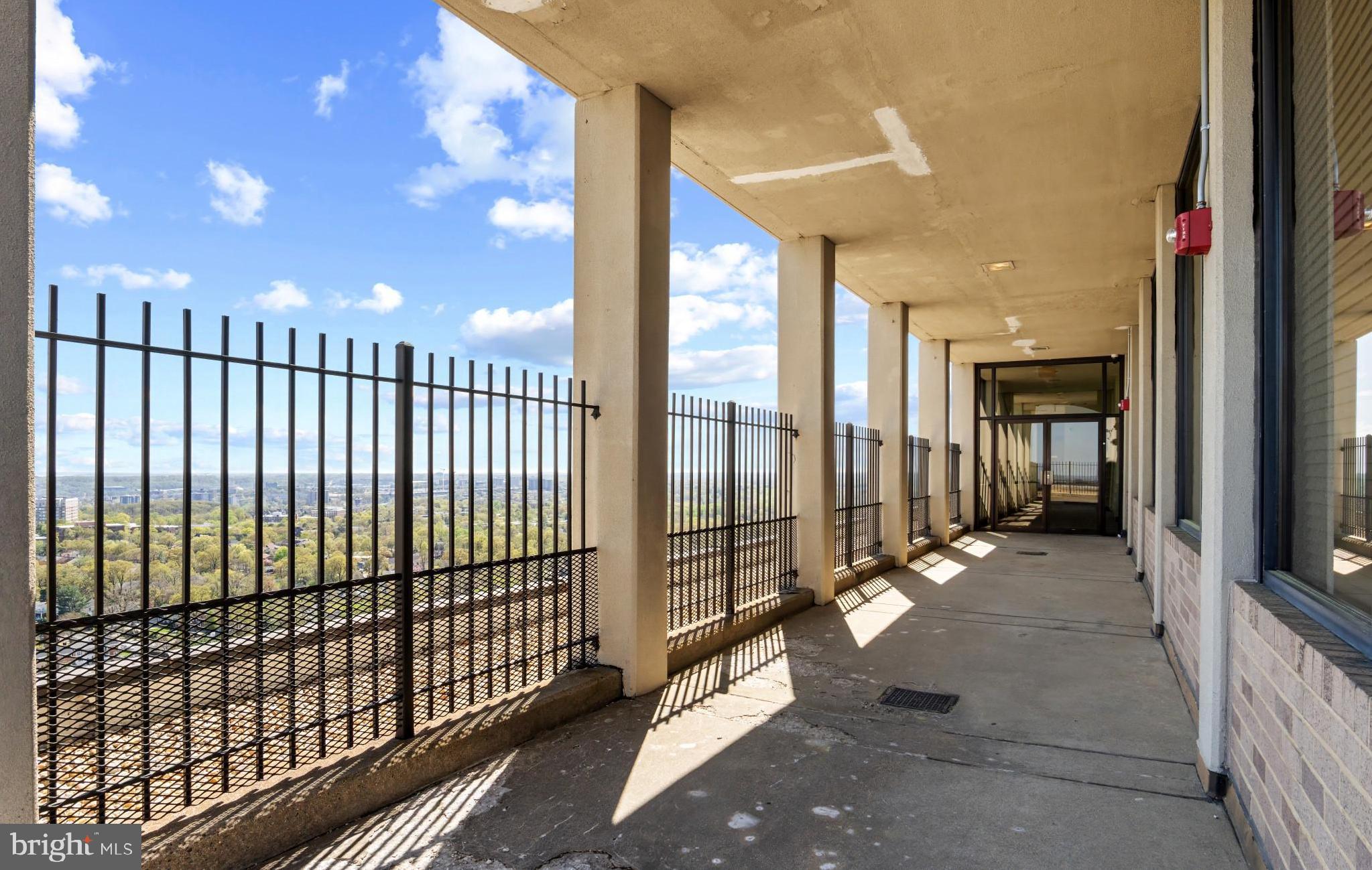 SKYLINE SQUARE CONDO - Residential