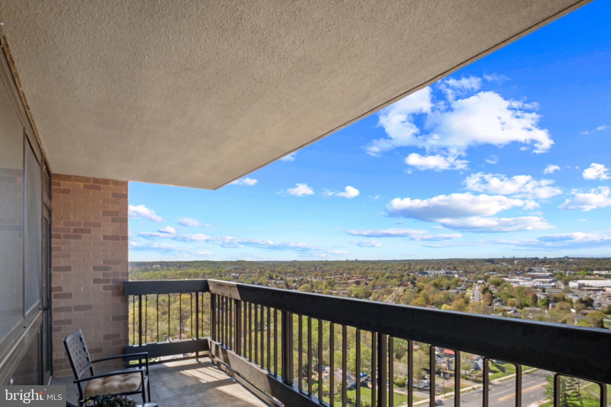 SKYLINE SQUARE CONDO - Residential