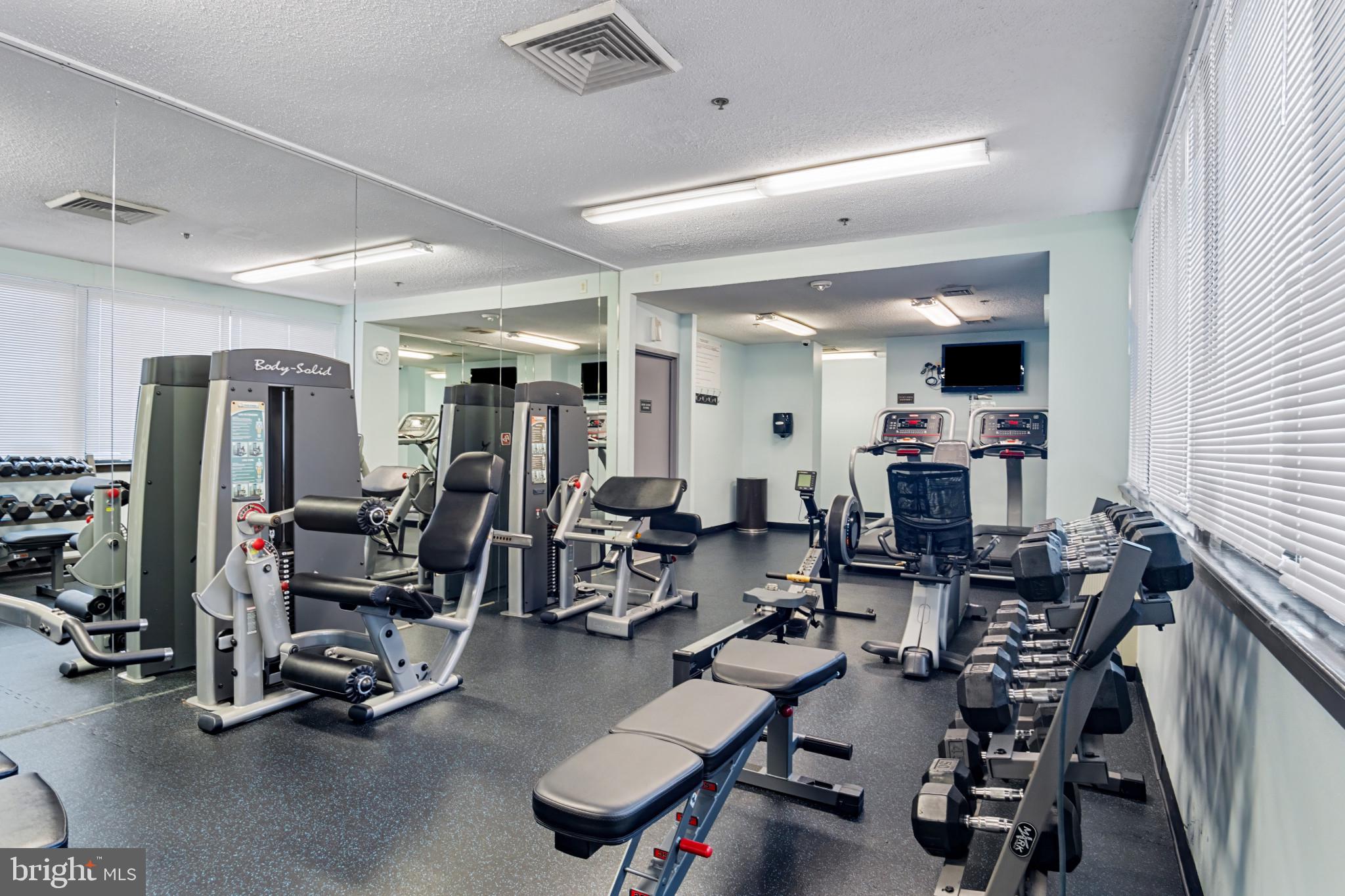 SKYLINE SQUARE CONDO - Residential