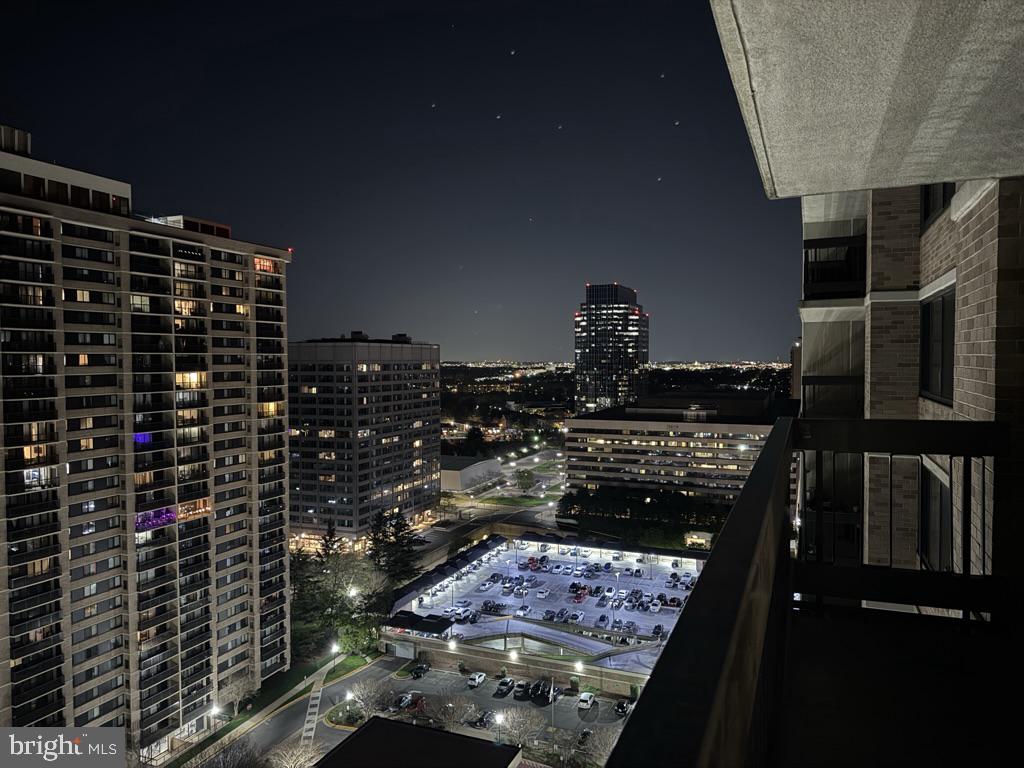 SKYLINE SQUARE CONDO - Residential