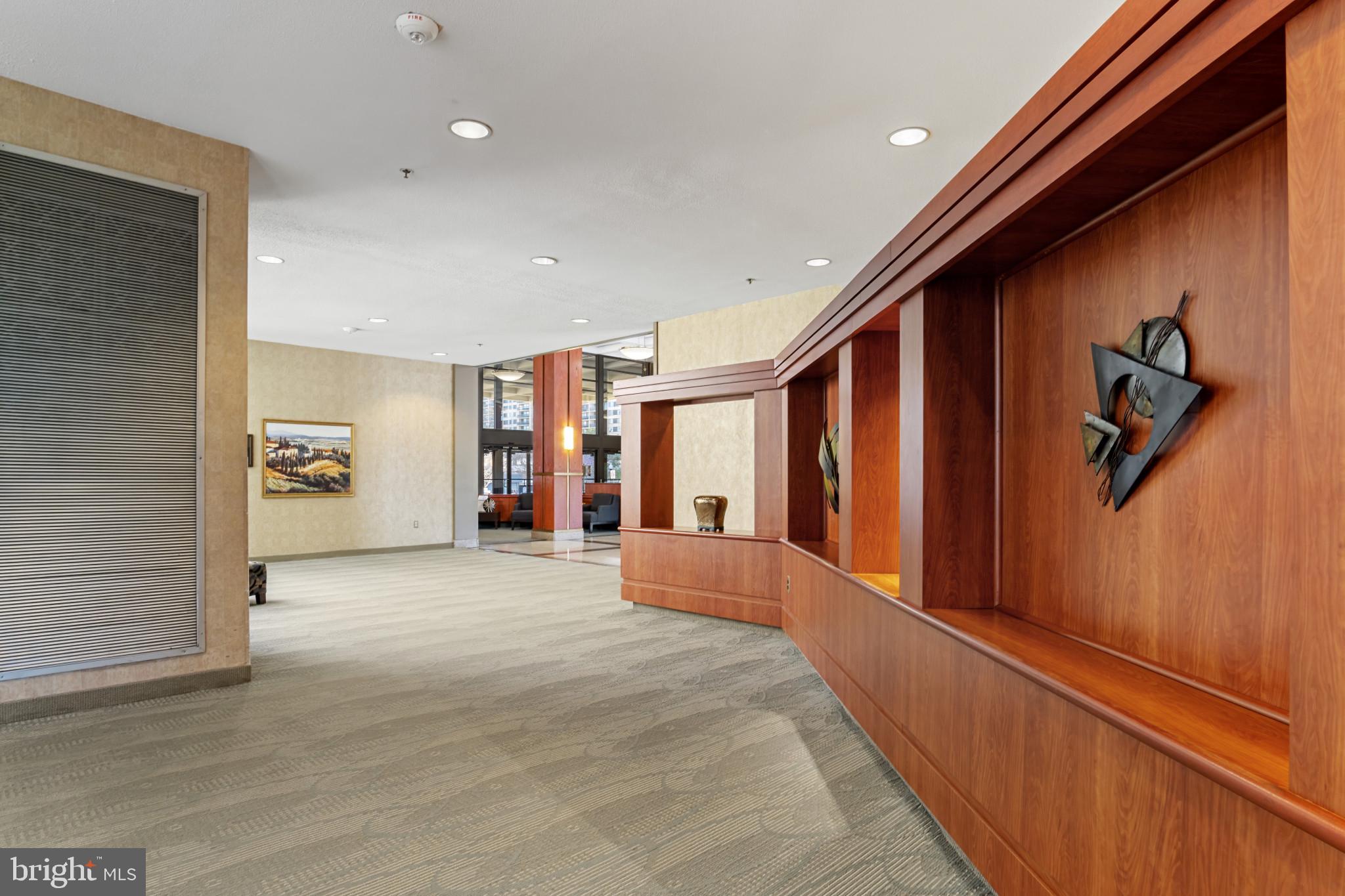 SKYLINE SQUARE CONDO - Residential