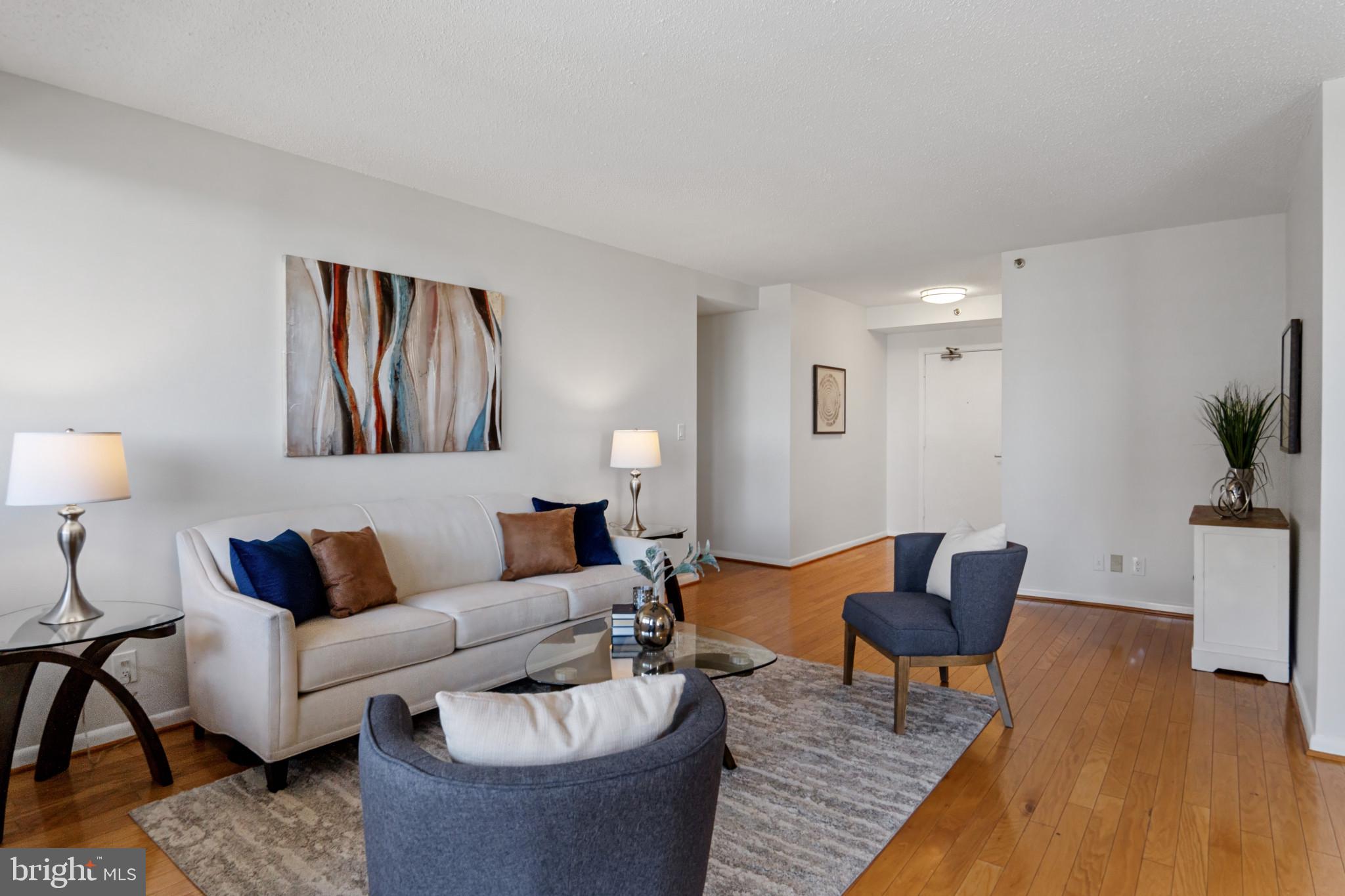 SKYLINE SQUARE CONDO - Residential