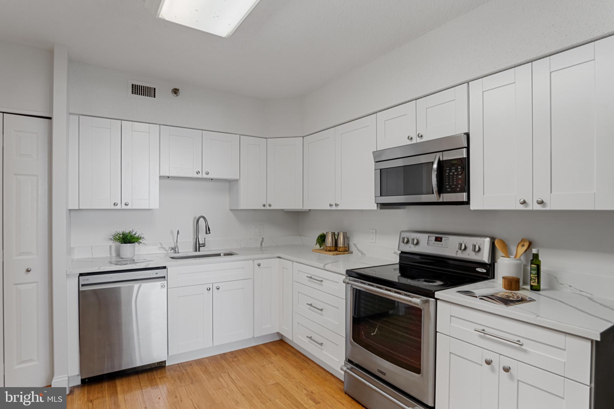 5501 SEMINARY ROAD 2012S