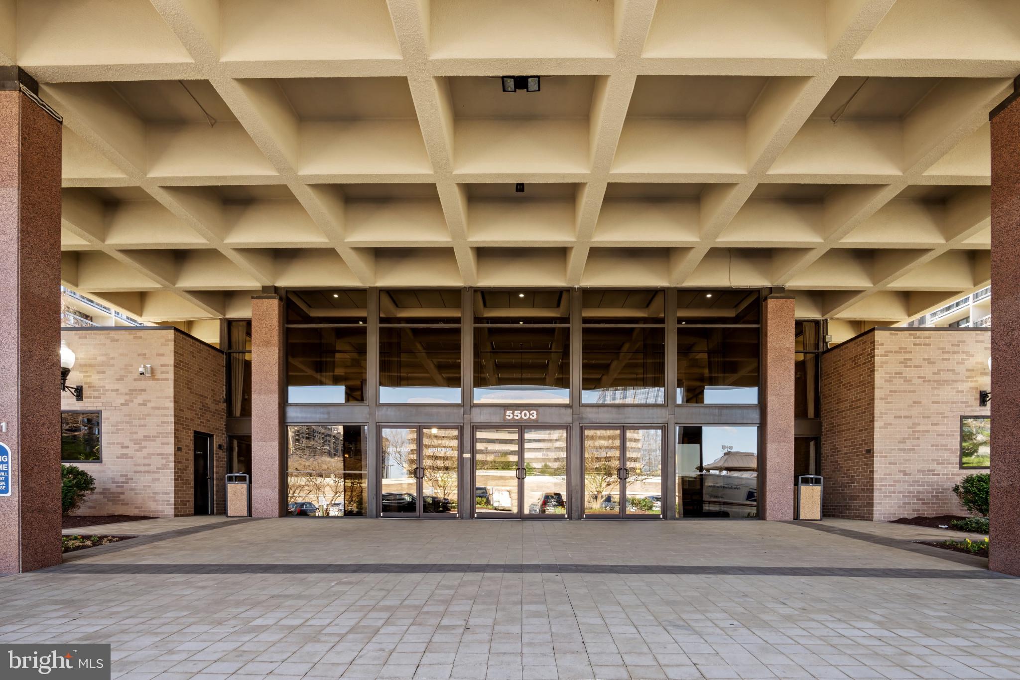 SKYLINE SQUARE CONDO - Residential