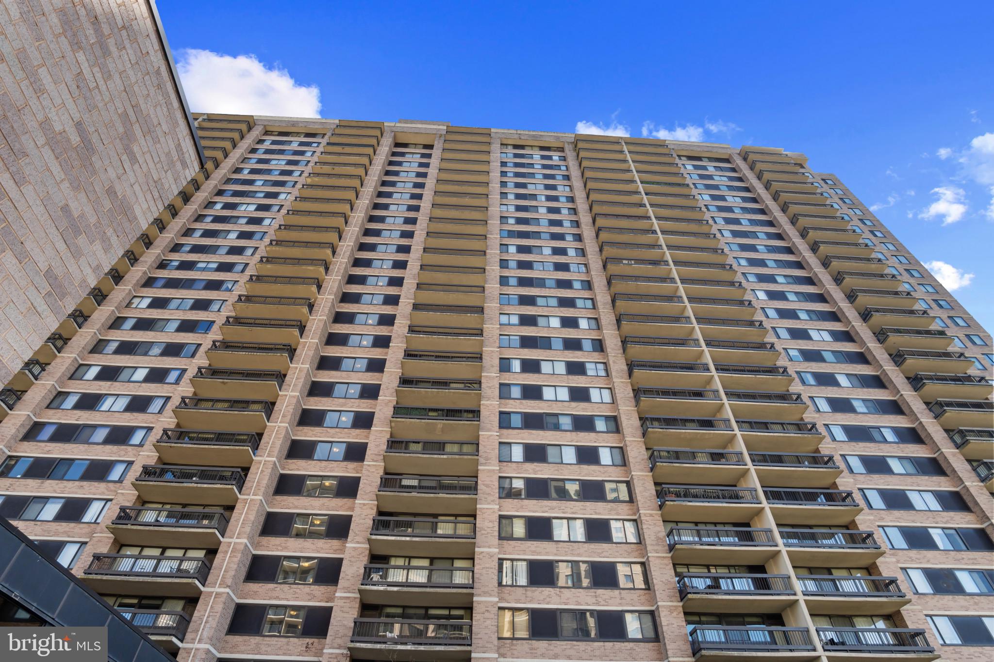 SKYLINE SQUARE CONDO - Residential