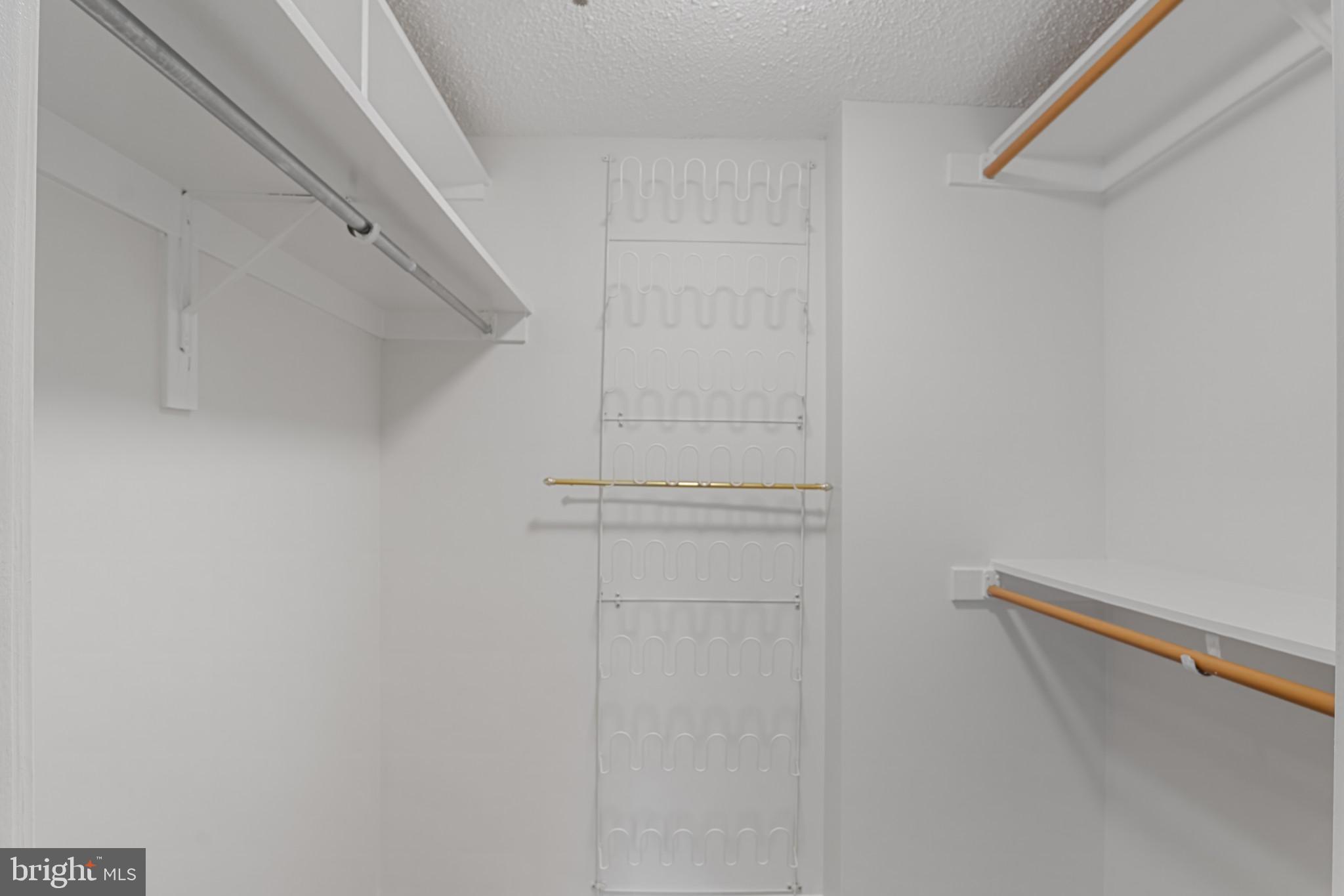 SKYLINE SQUARE CONDO - Residential