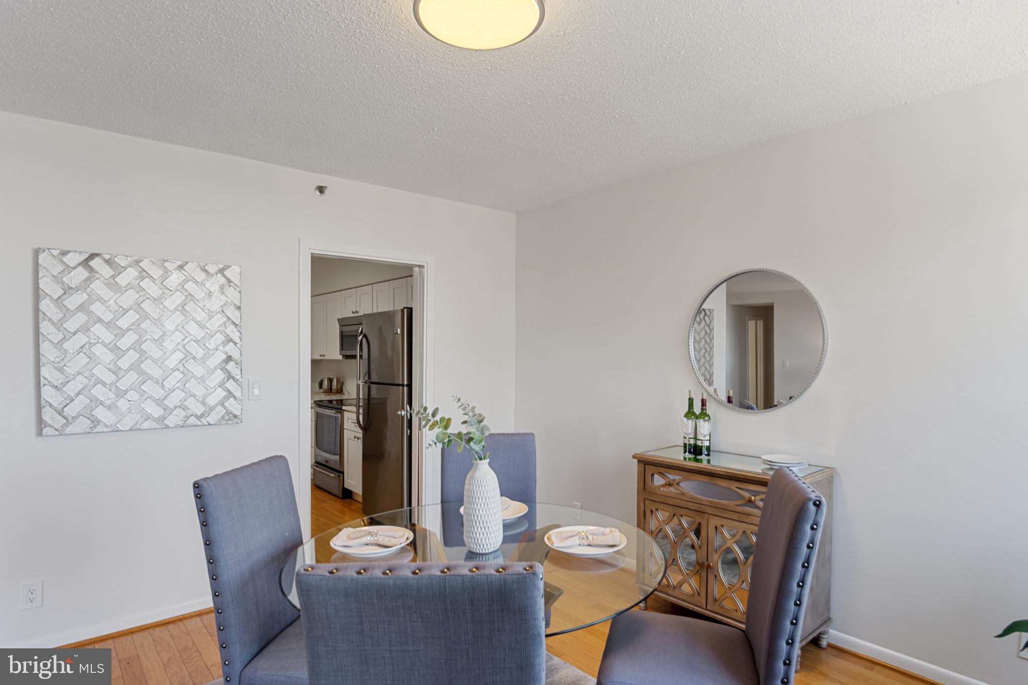 SKYLINE SQUARE CONDO - Residential