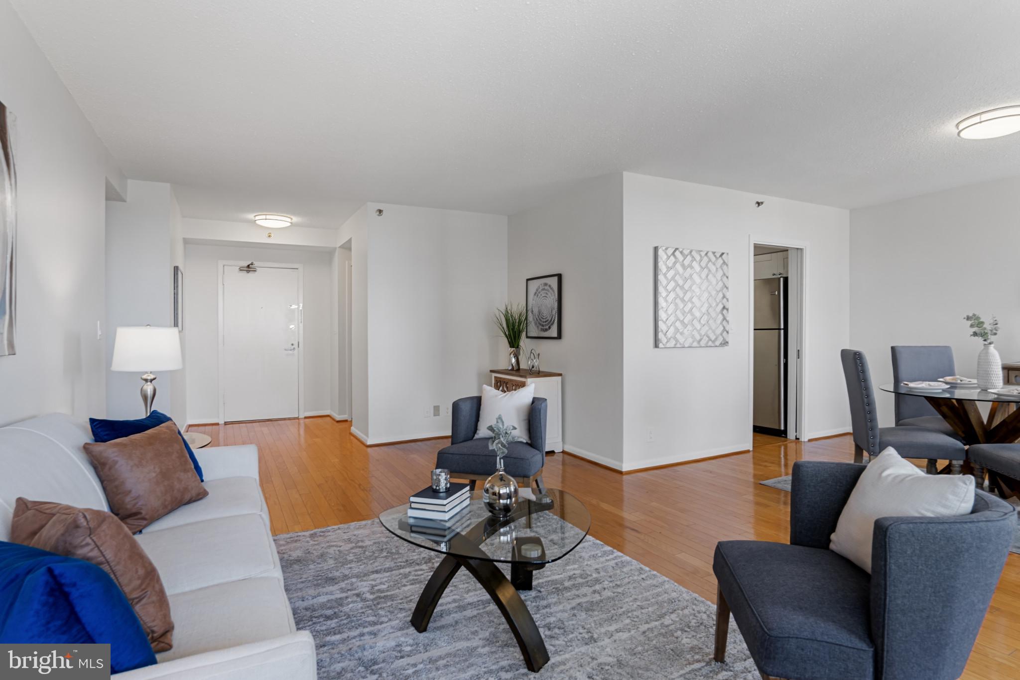 SKYLINE SQUARE CONDO - Residential