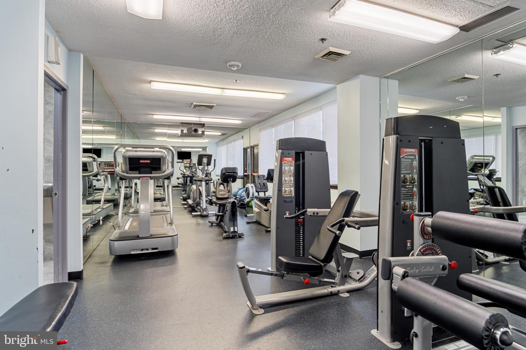 SKYLINE SQUARE CONDO - Residential