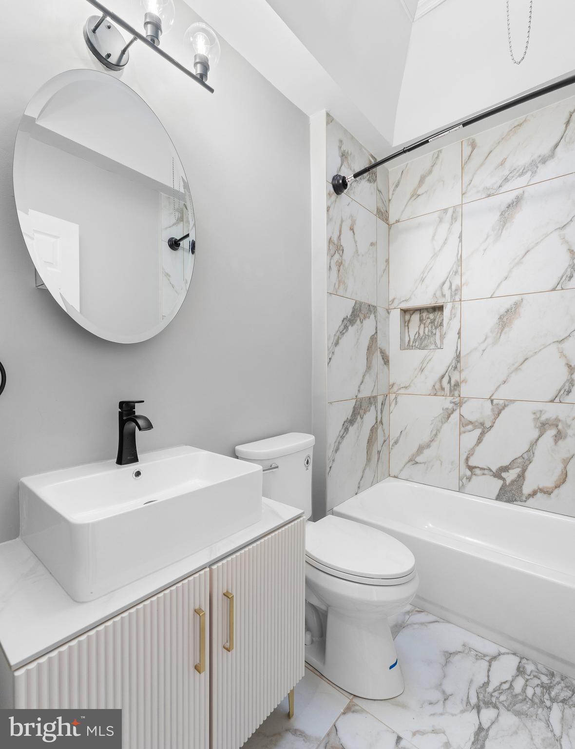 COBBS CREEK - Residential