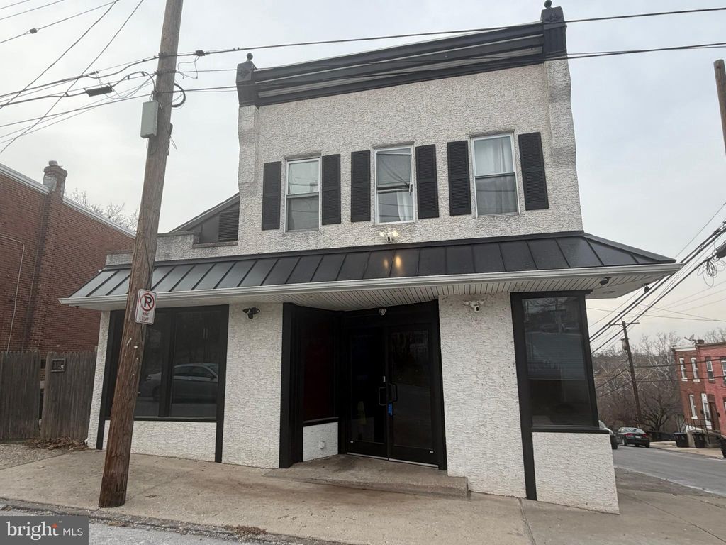 Photo of 721 Violet Street, NORRISTOWN, PA 19401 (MLS # PAMC2164824)