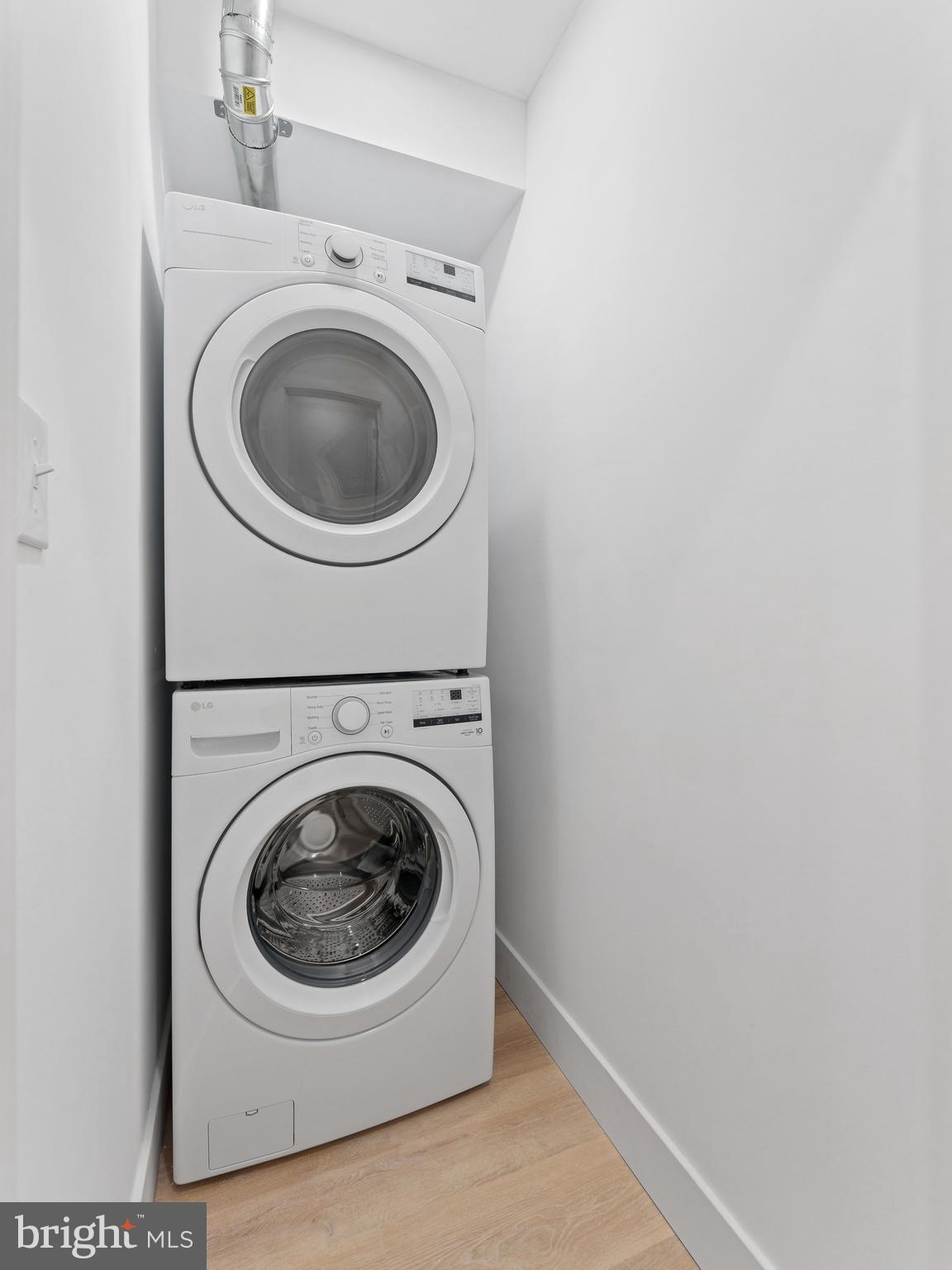 OVERBROOK - Residential Lease