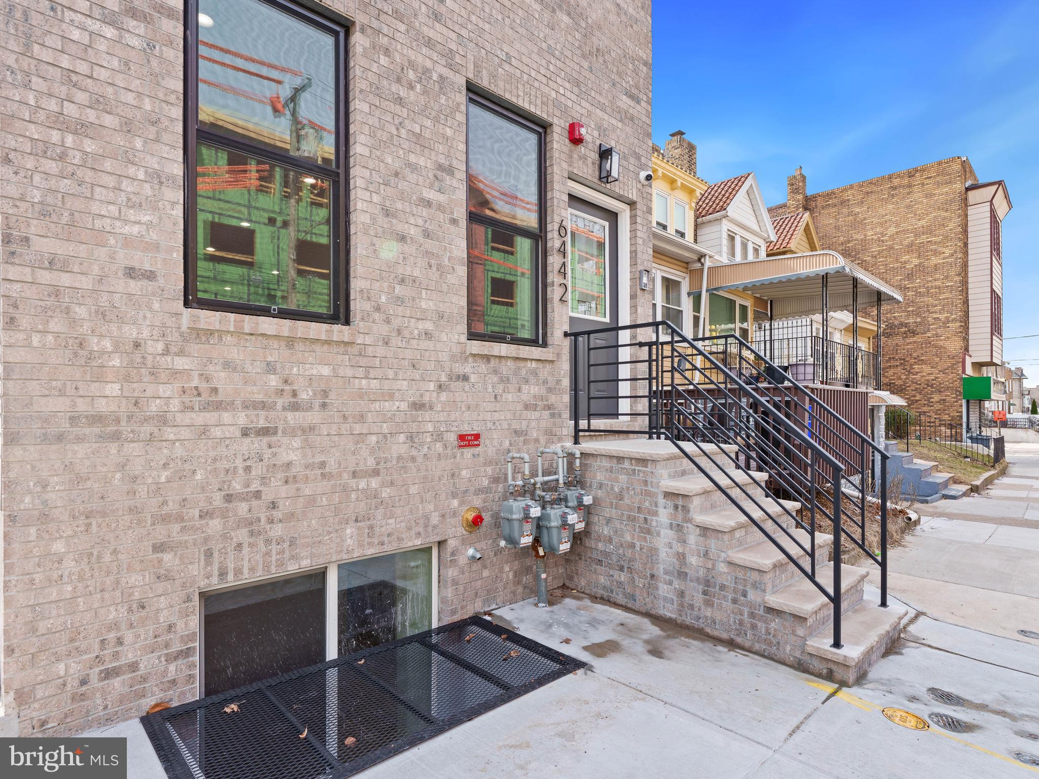 OVERBROOK - Residential Lease