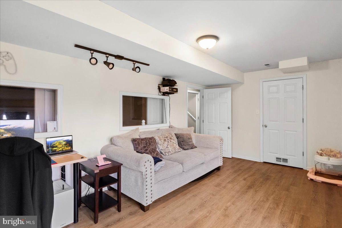 OPEQUON MEADOWS - Residential