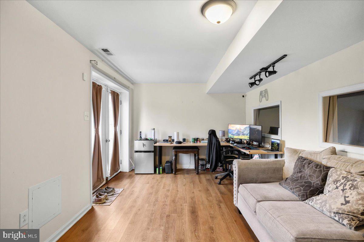 OPEQUON MEADOWS - Residential