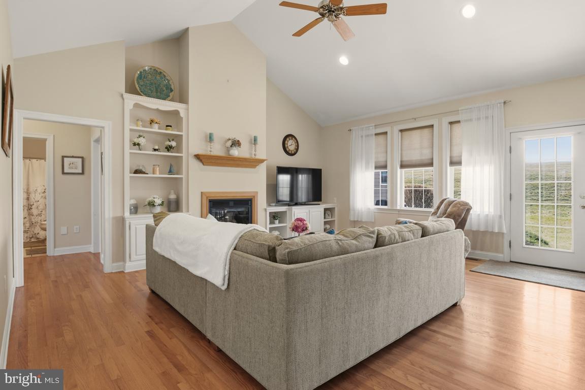 GATEWAY GREENS - Residential