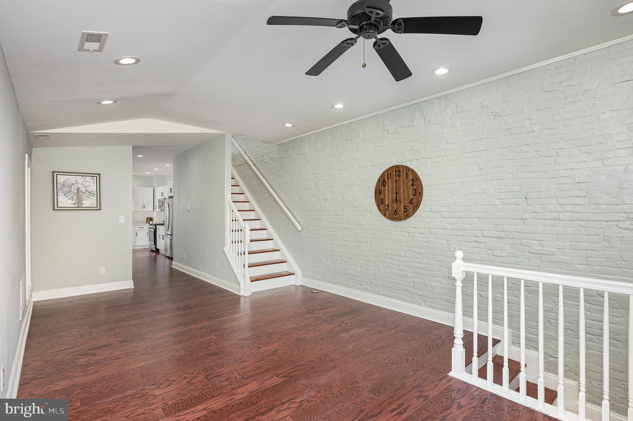HOPKINS - Residential