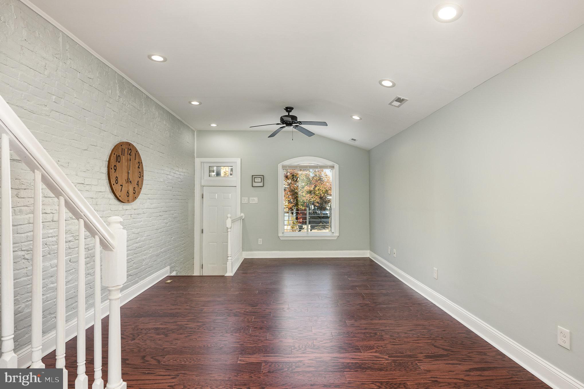 HOPKINS - Residential