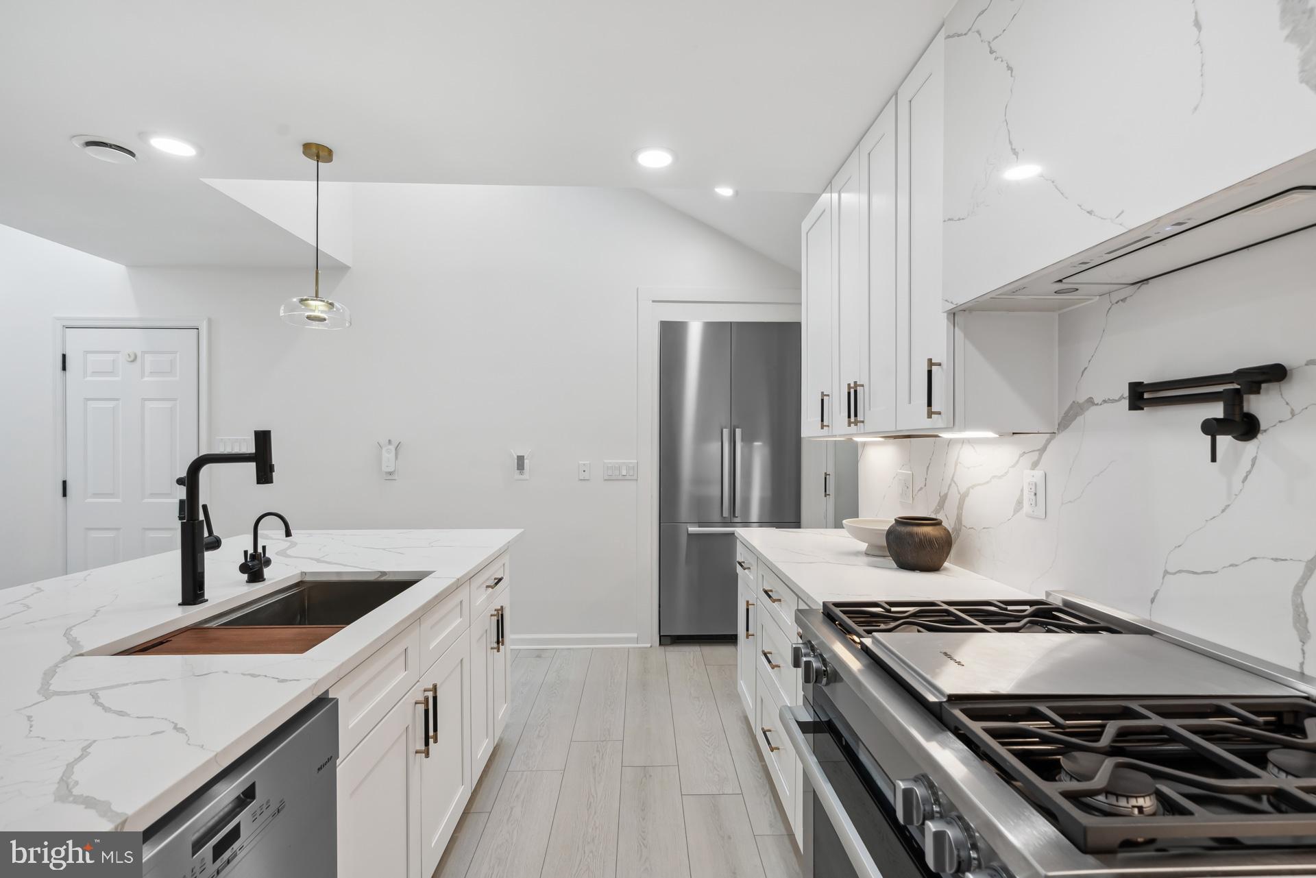 FAWSETT FARMS MANOR - Residential