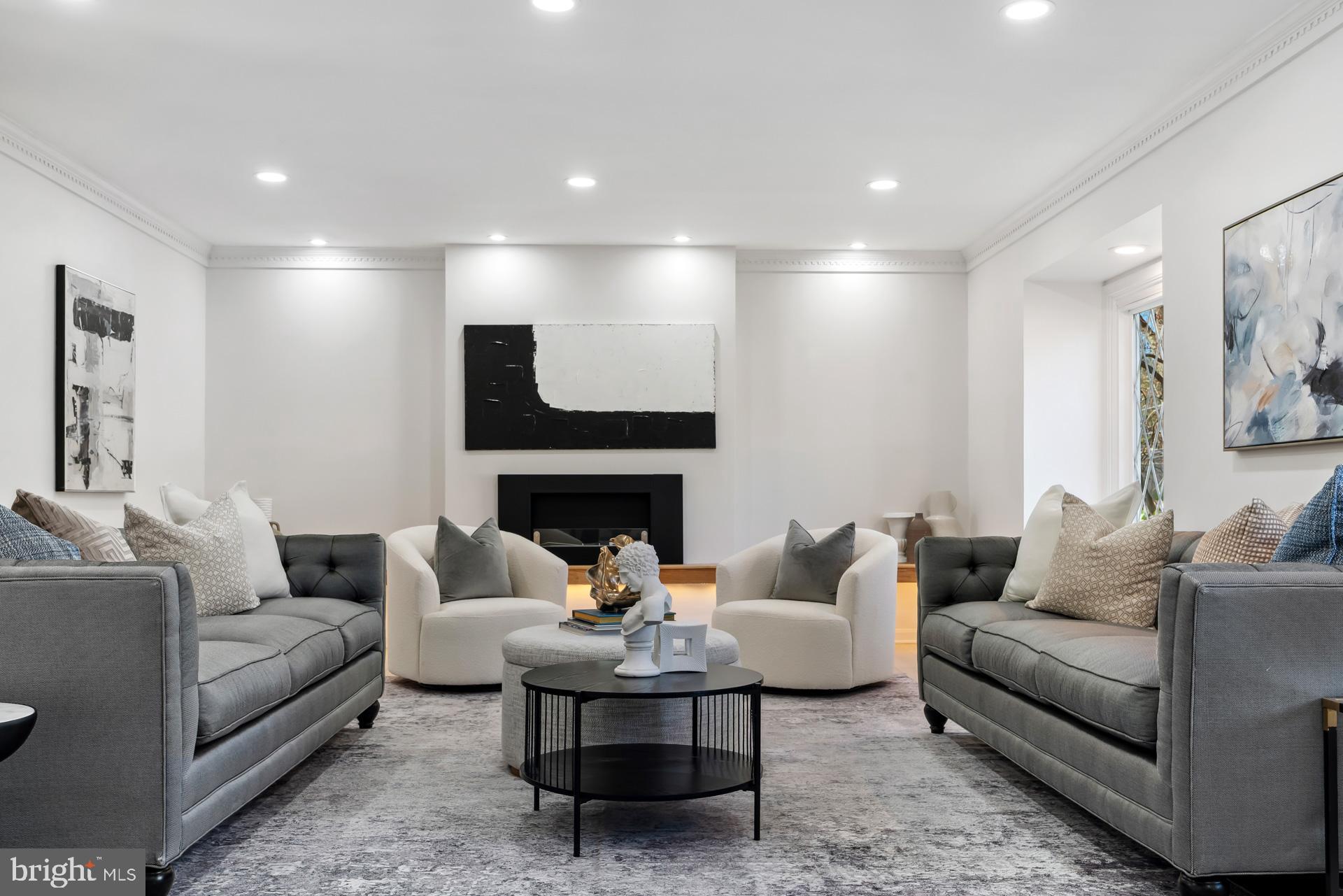 FAWSETT FARMS MANOR - Residential