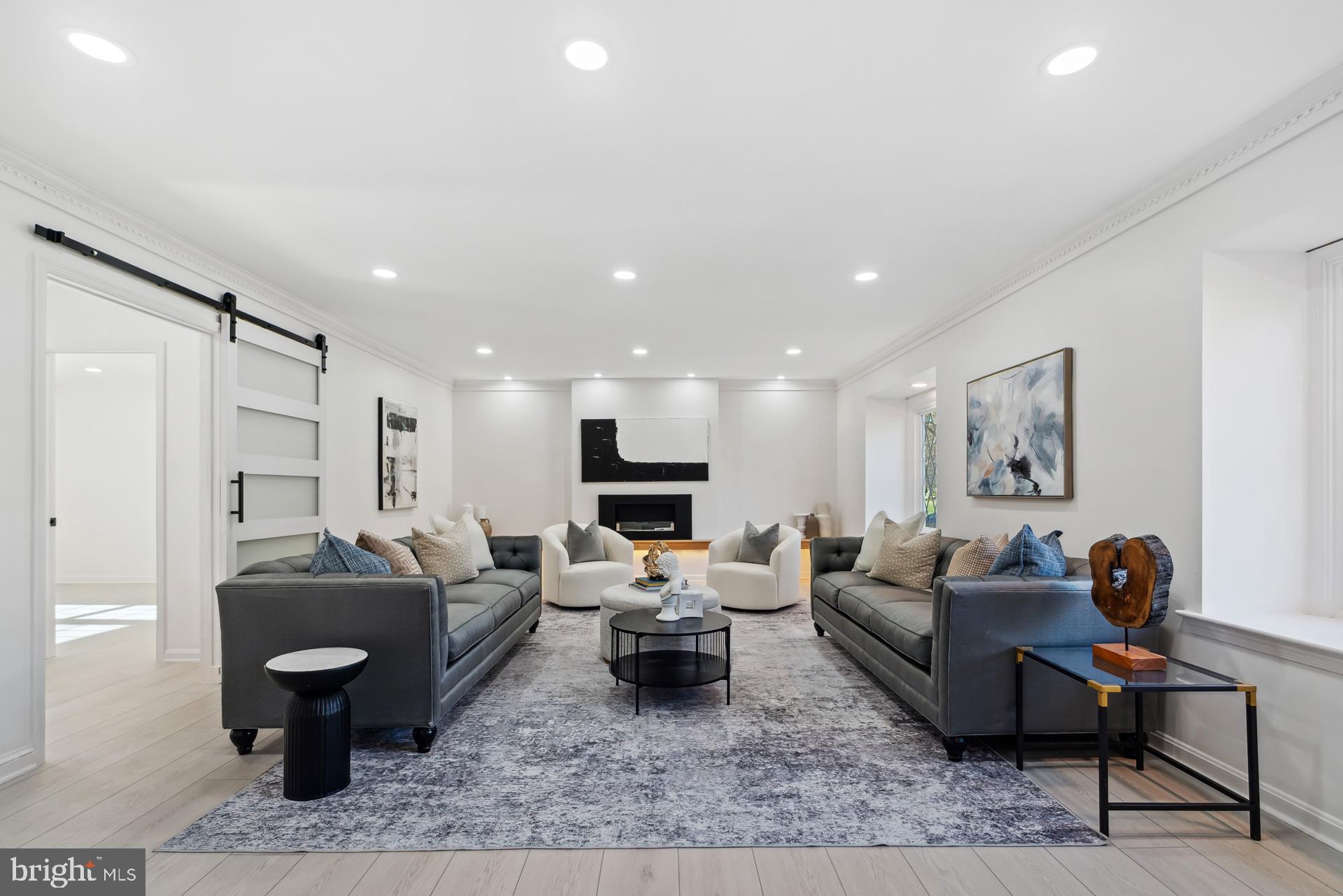 FAWSETT FARMS MANOR - Residential