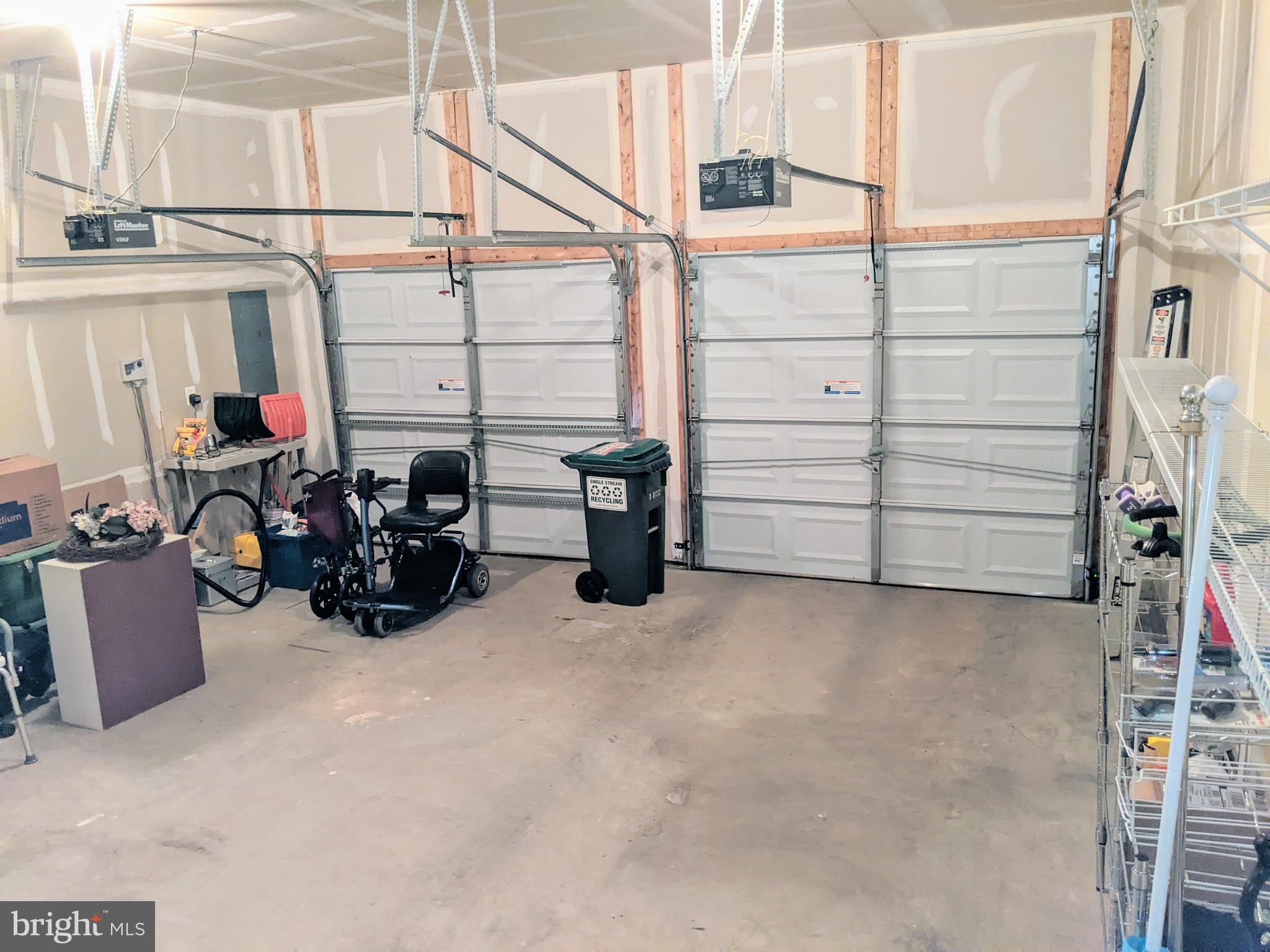 VINT HILL - Residential