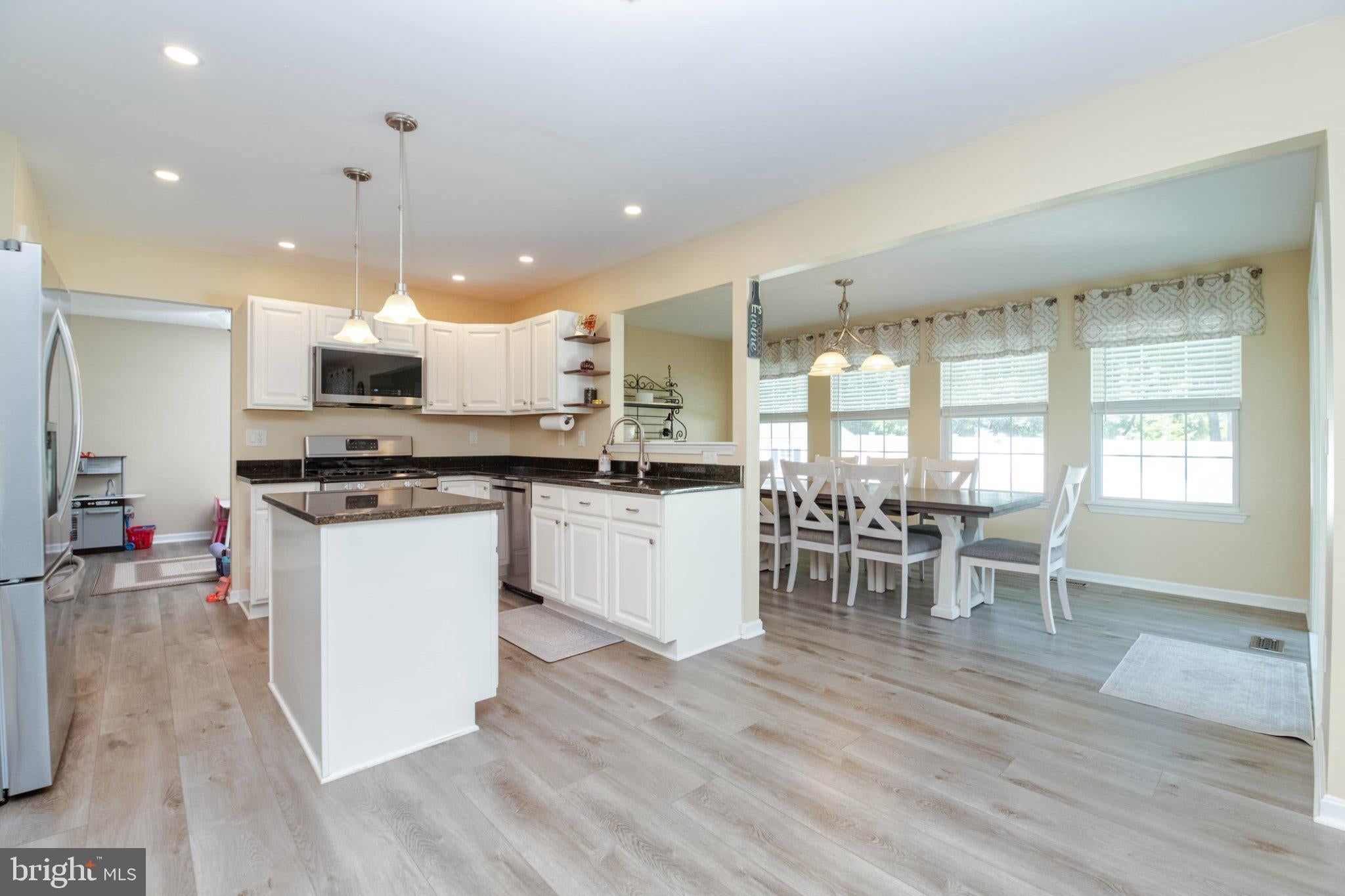5526 EDWIN COURT