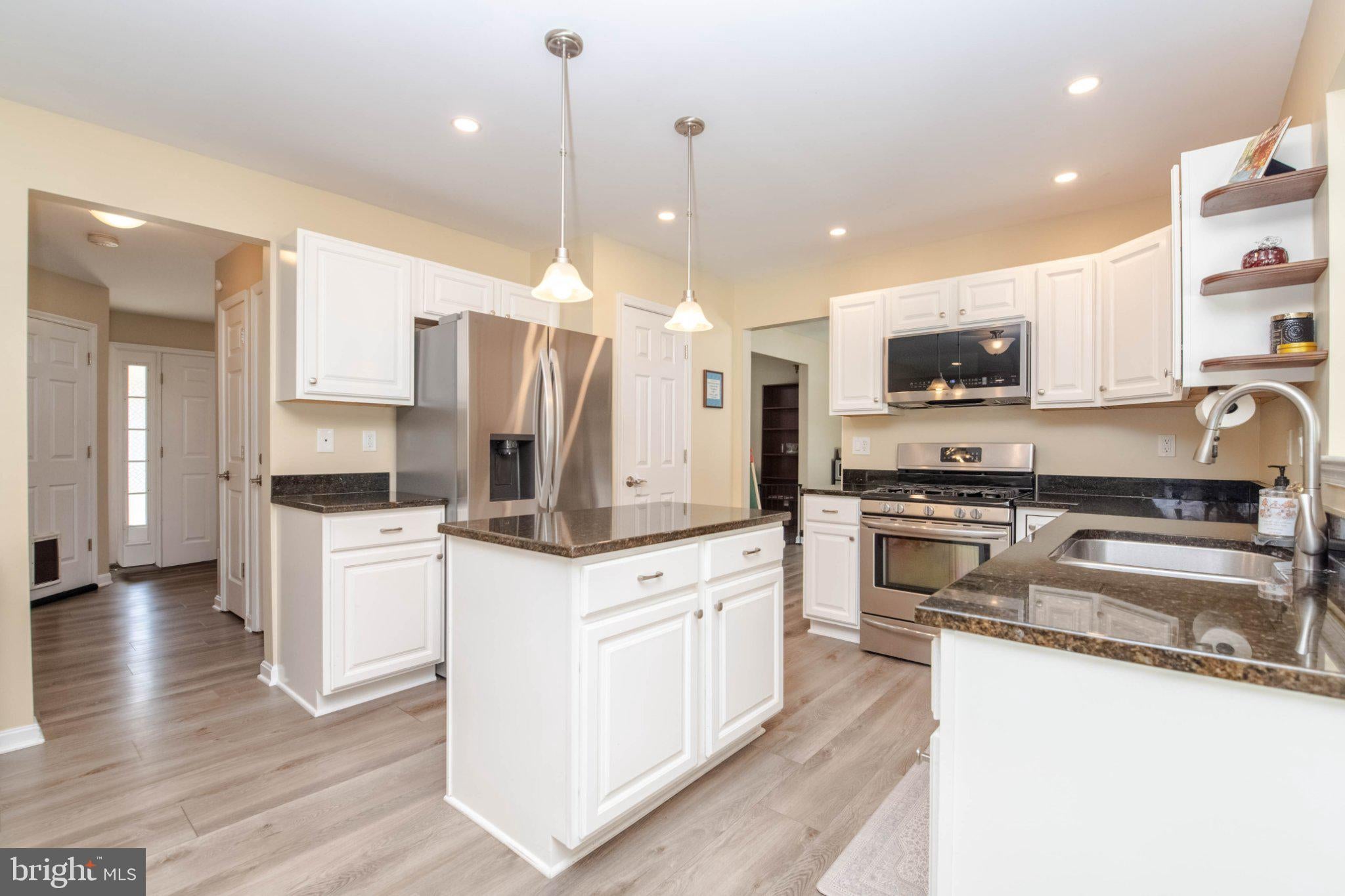 5526 EDWIN COURT