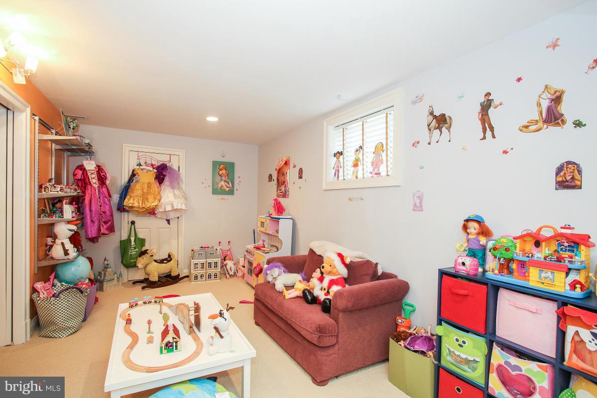 ALTA VISTA TERRACE - Residential