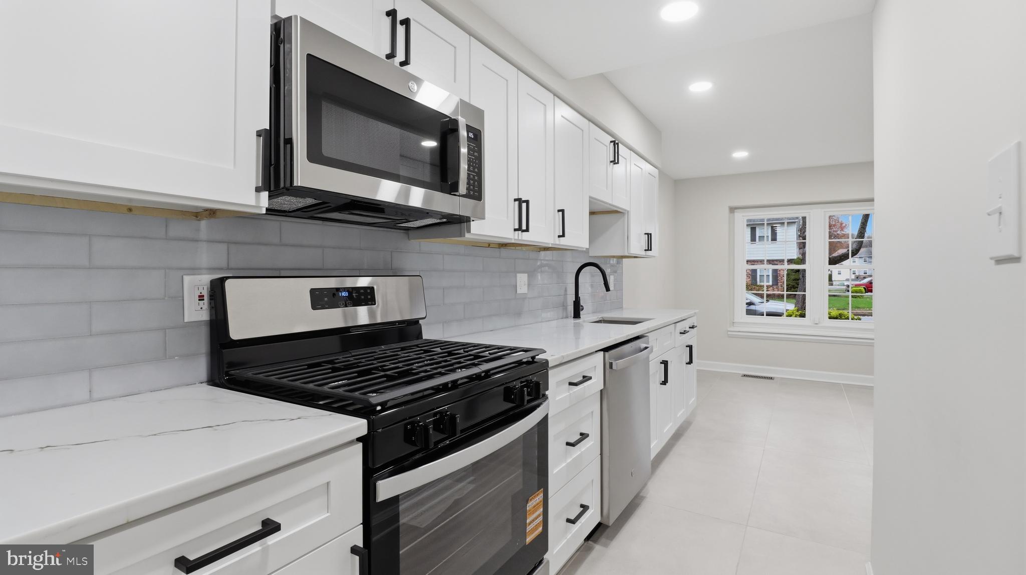 DALE CITY - Residential