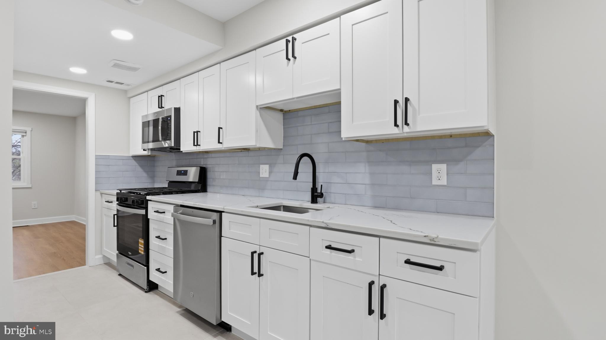 DALE CITY - Residential