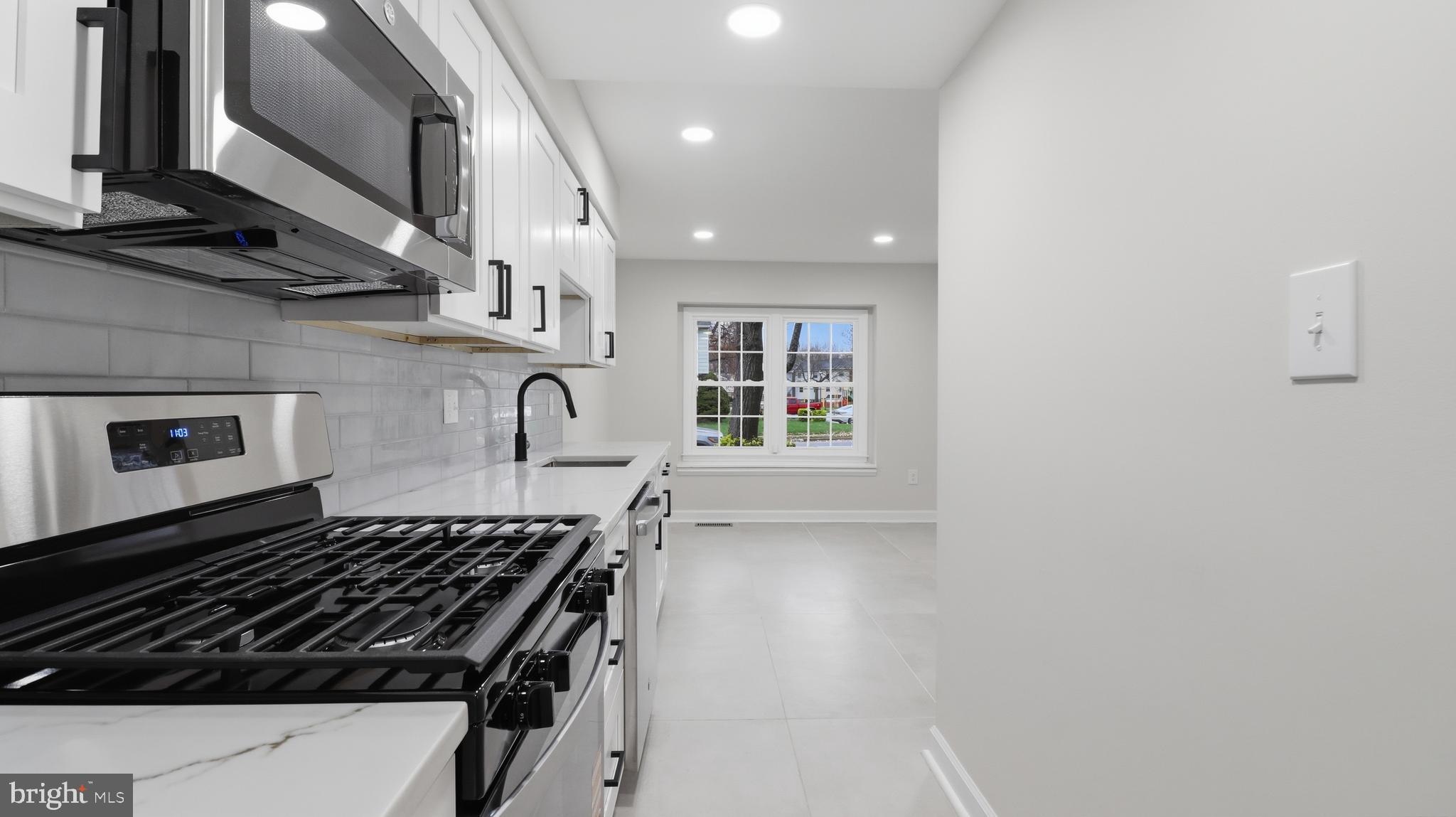 DALE CITY - Residential