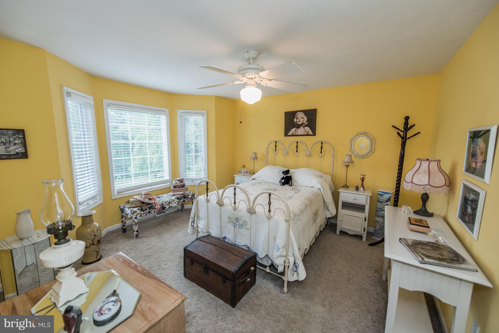 WOODSIDE ACRES - Residential