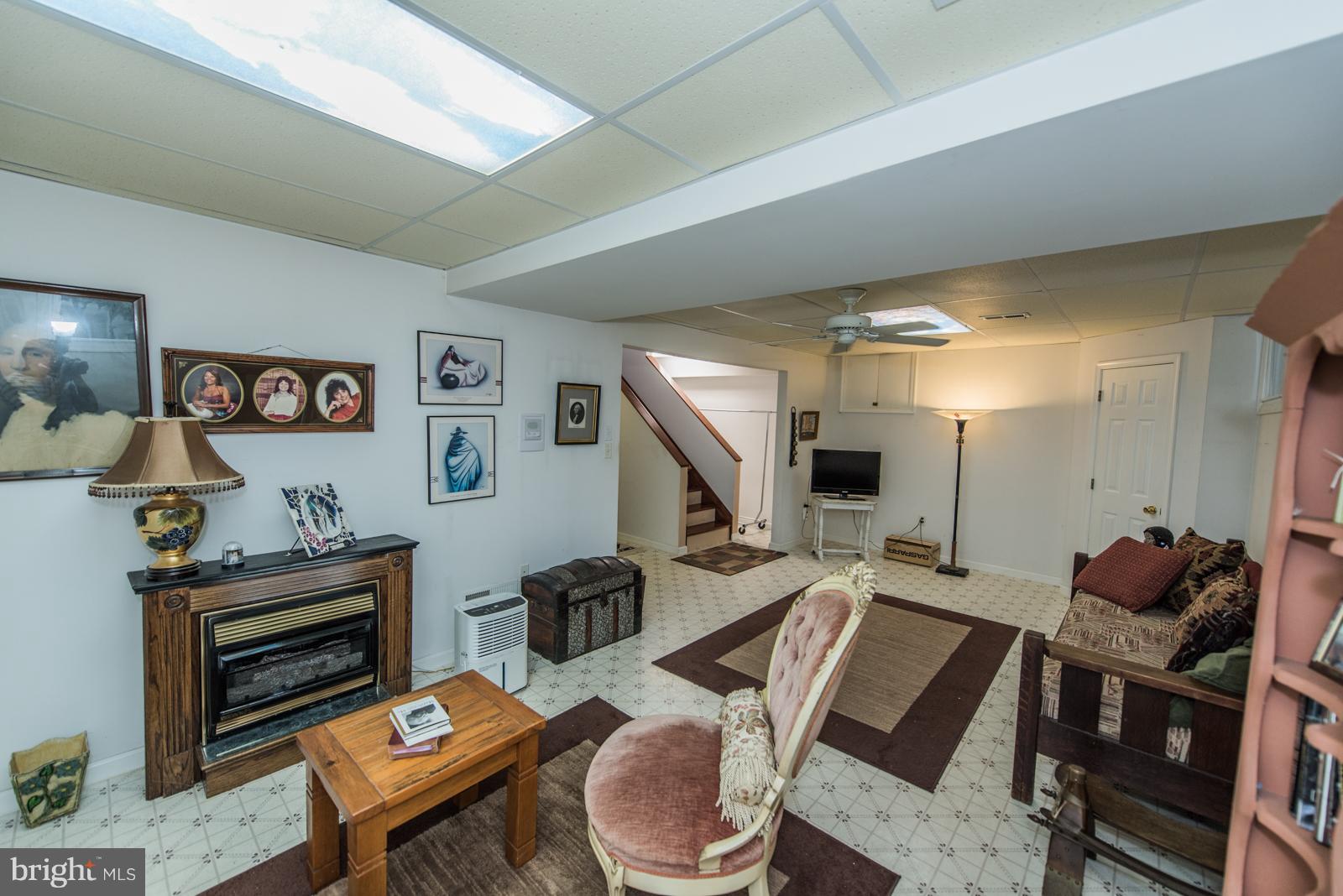 WOODSIDE ACRES - Residential