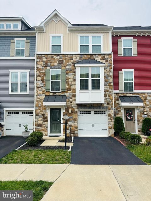 41686 MCMONAGLE SQUARE ALDIE VA 20105