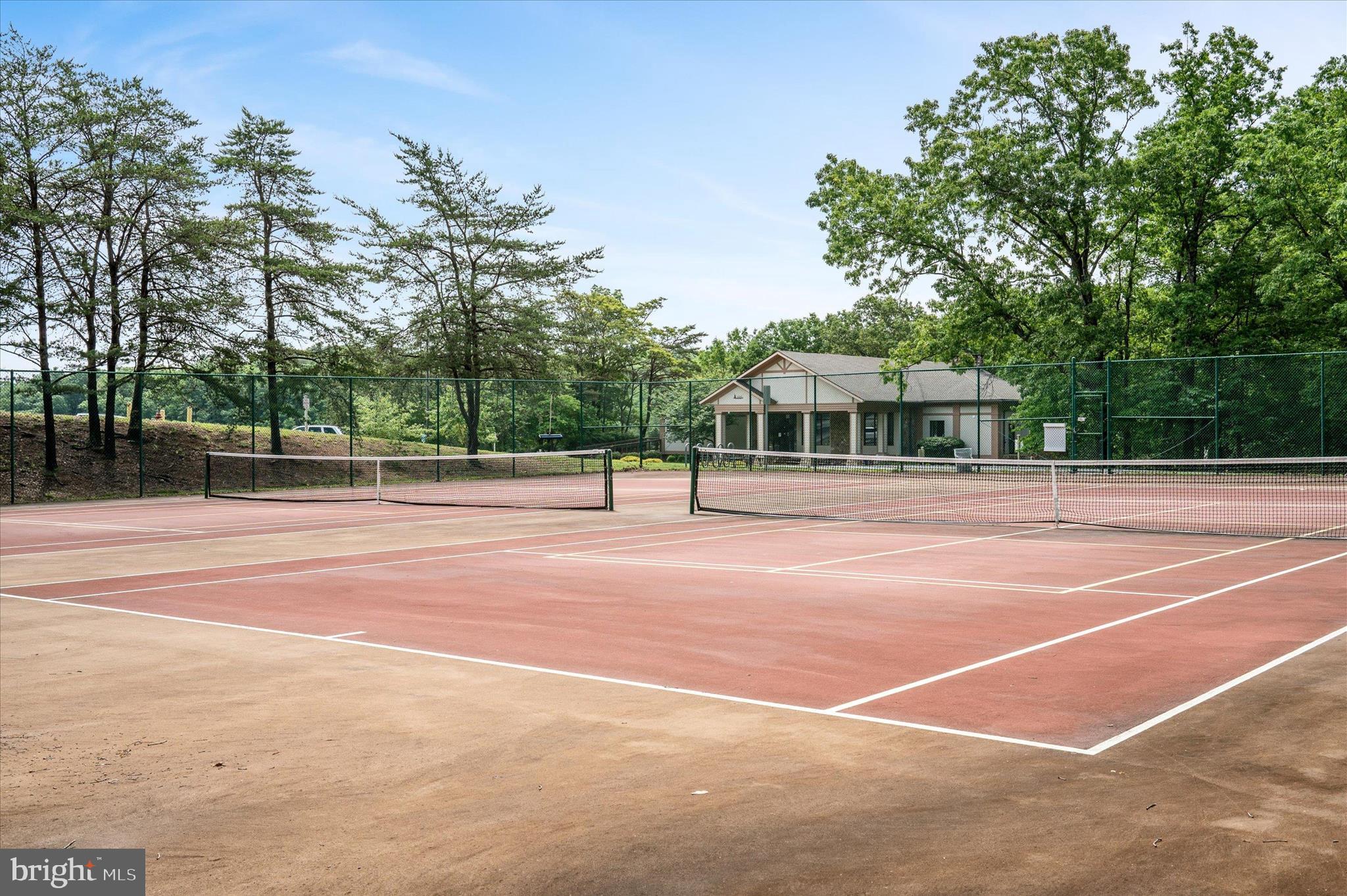 LAKE HOLIDAY ESTATES - Residential