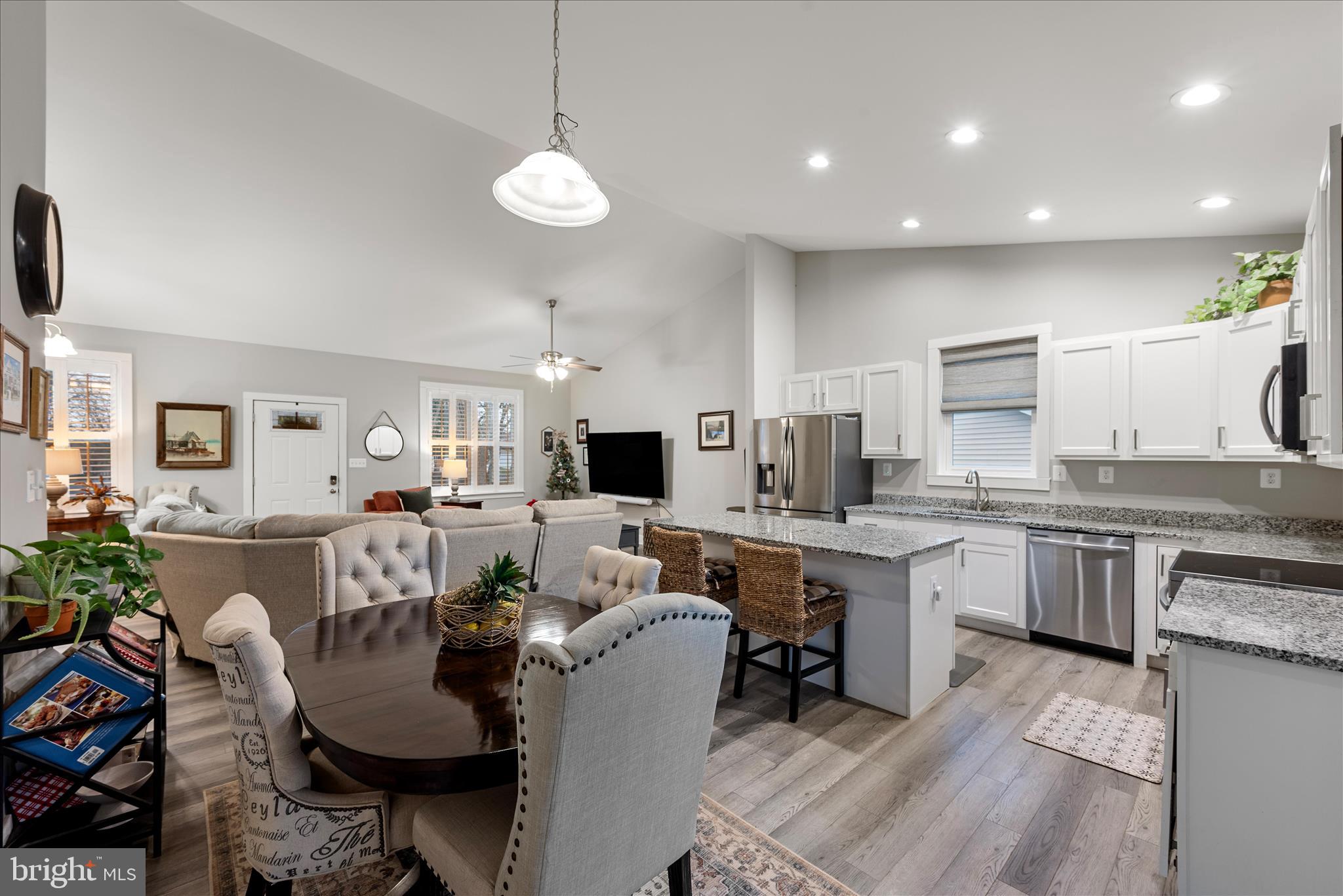 LAKE HOLIDAY ESTATES - Residential