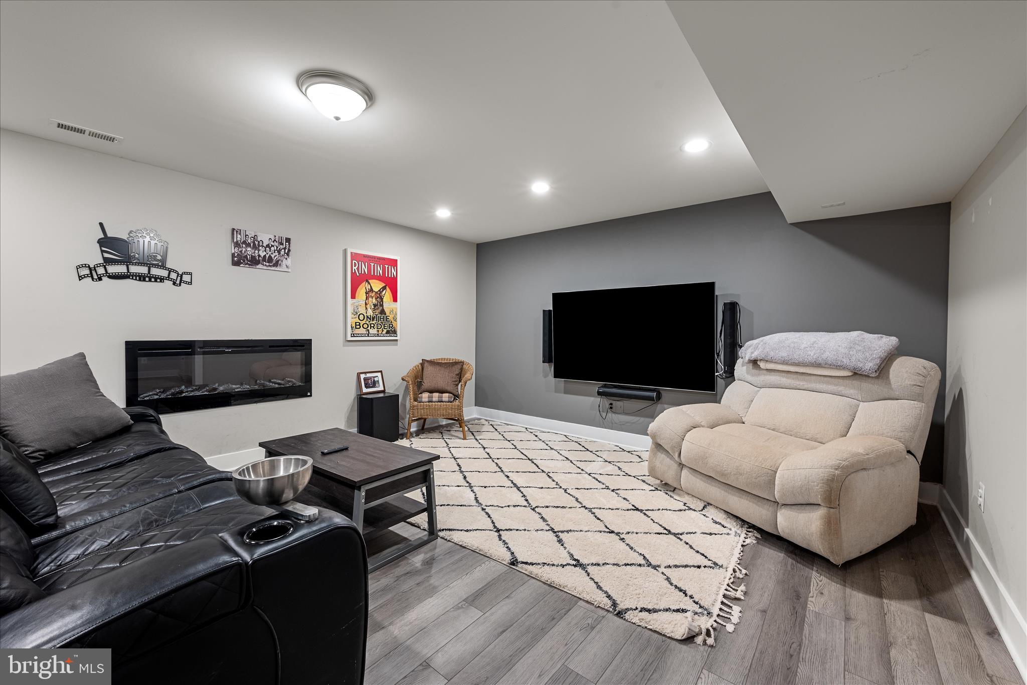 LAKE HOLIDAY ESTATES - Residential