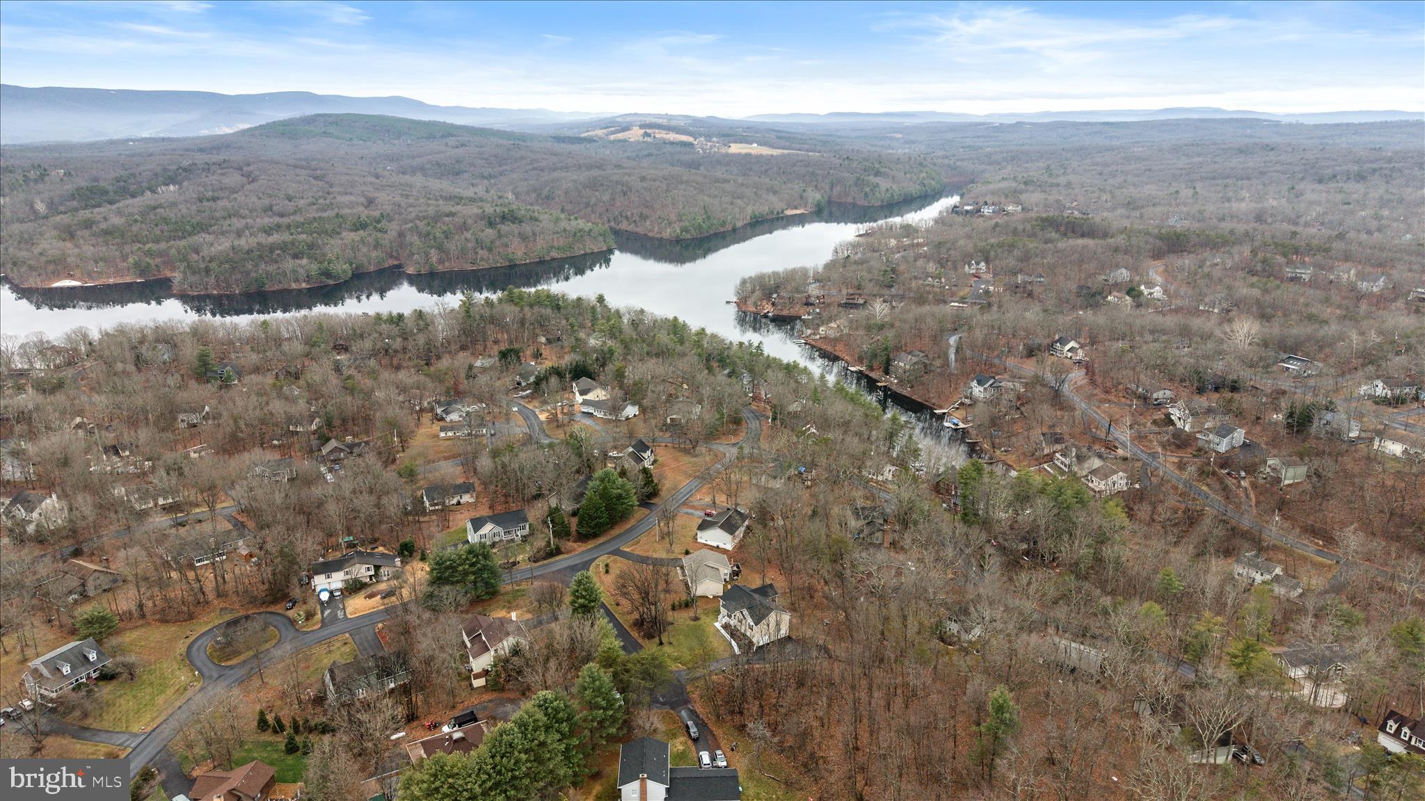 LAKE HOLIDAY ESTATES - Residential