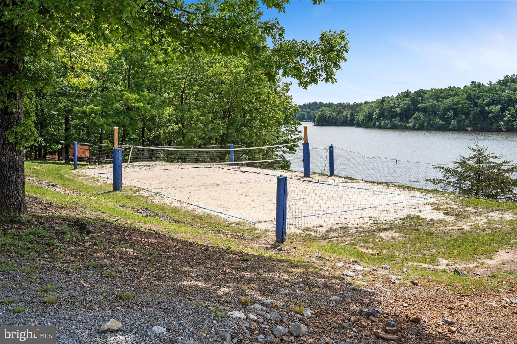 LAKE HOLIDAY ESTATES - Residential