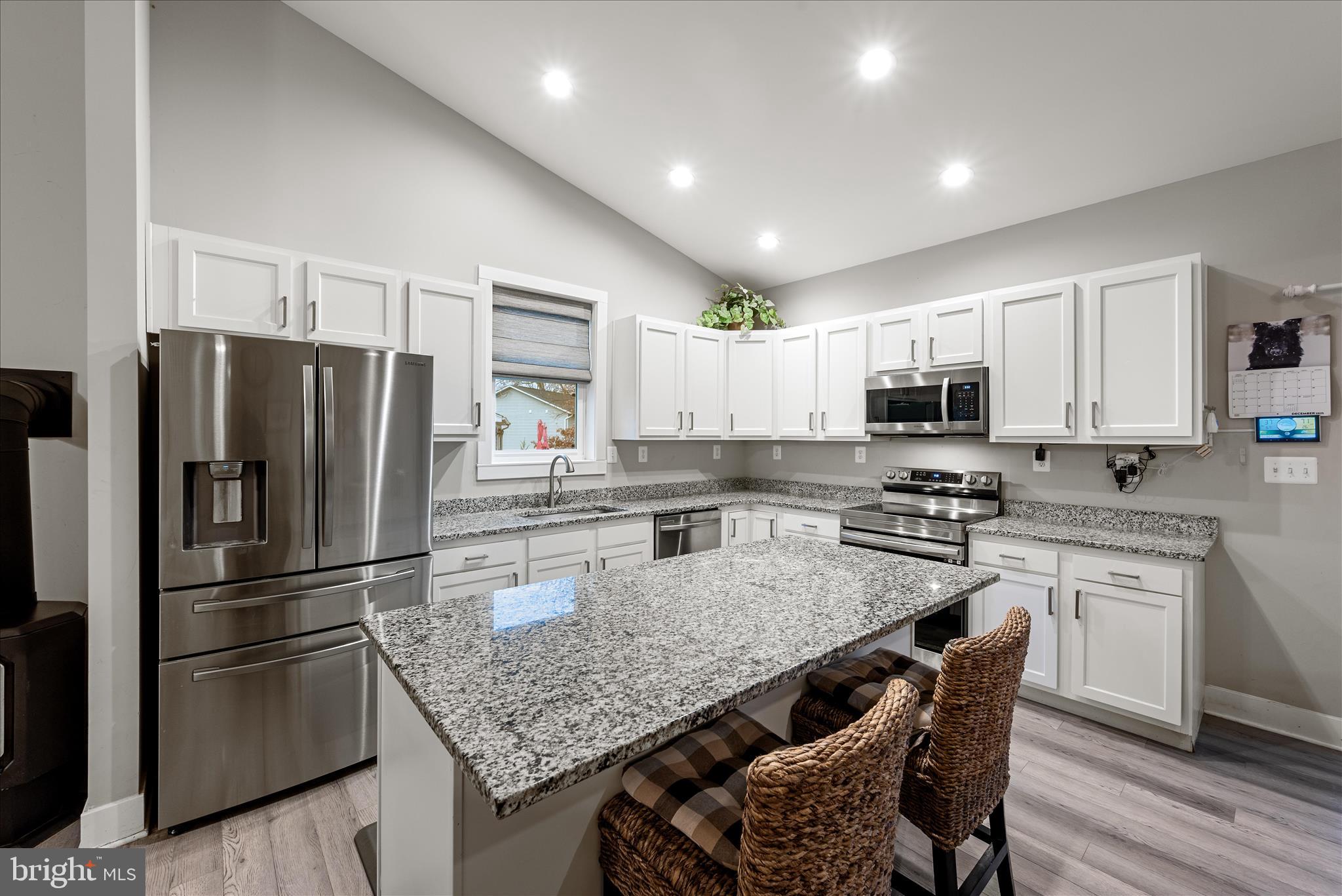 LAKE HOLIDAY ESTATES - Residential