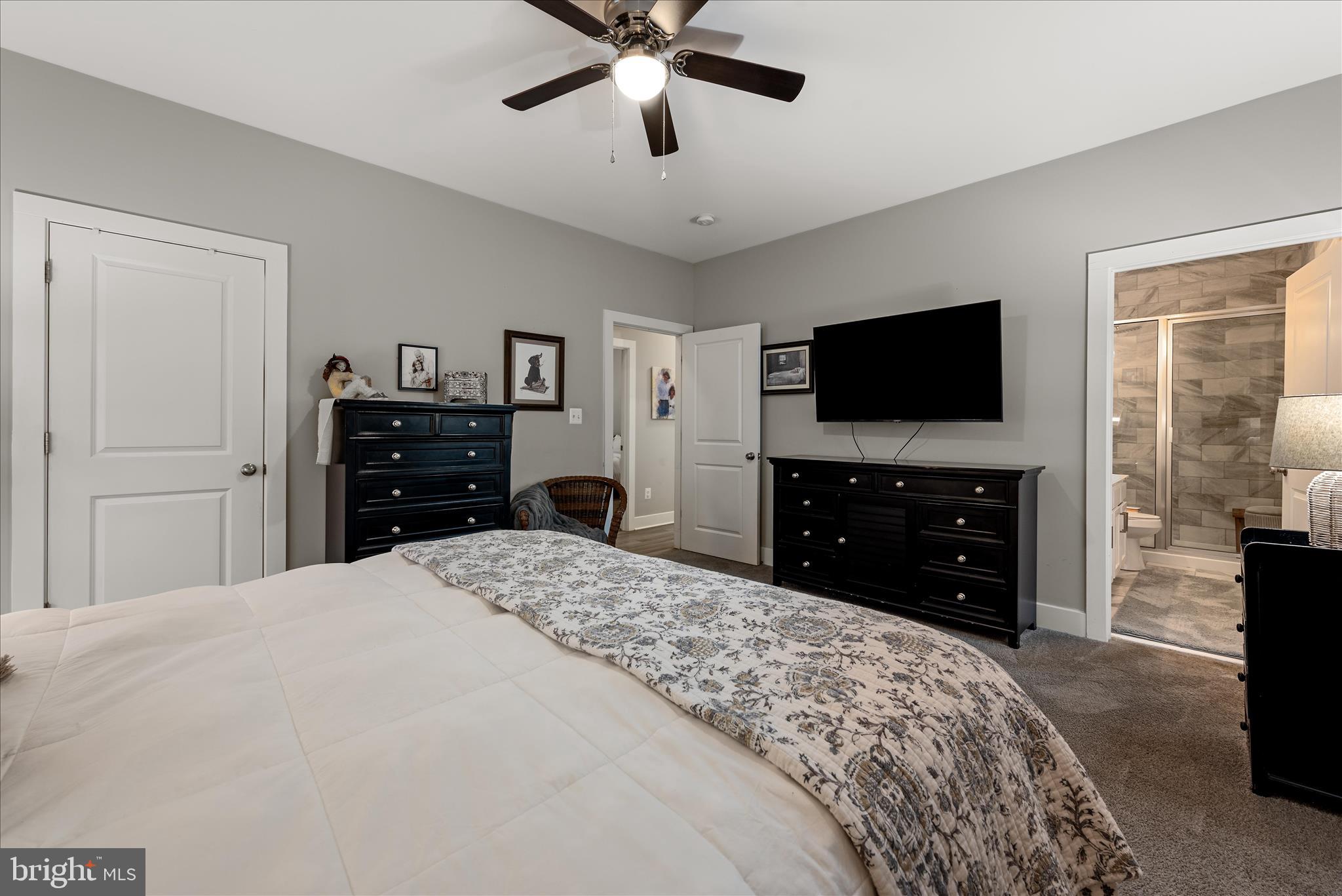 LAKE HOLIDAY ESTATES - Residential