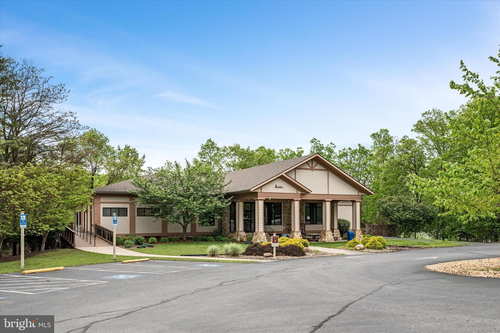 LAKE HOLIDAY ESTATES - Residential