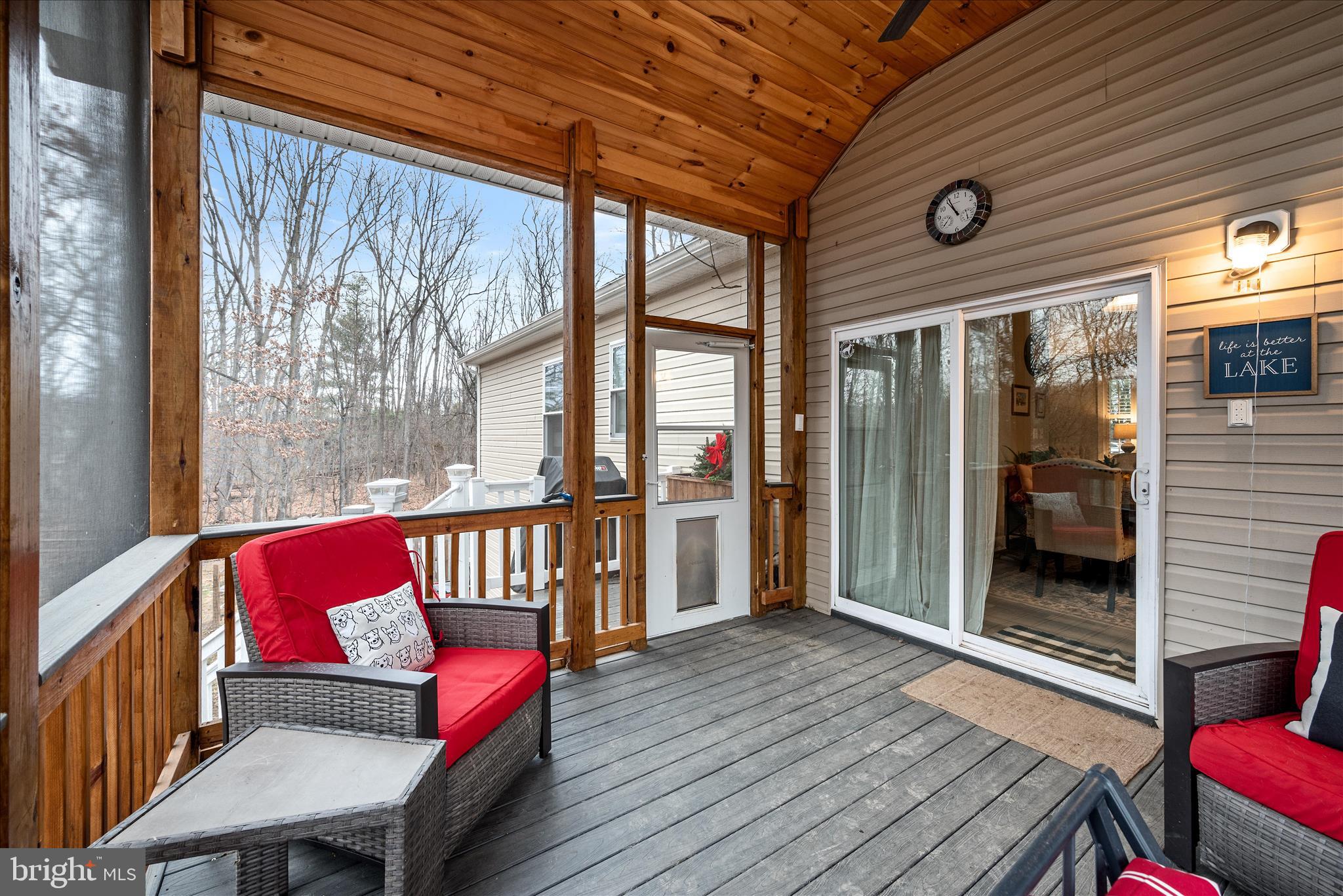 LAKE HOLIDAY ESTATES - Residential