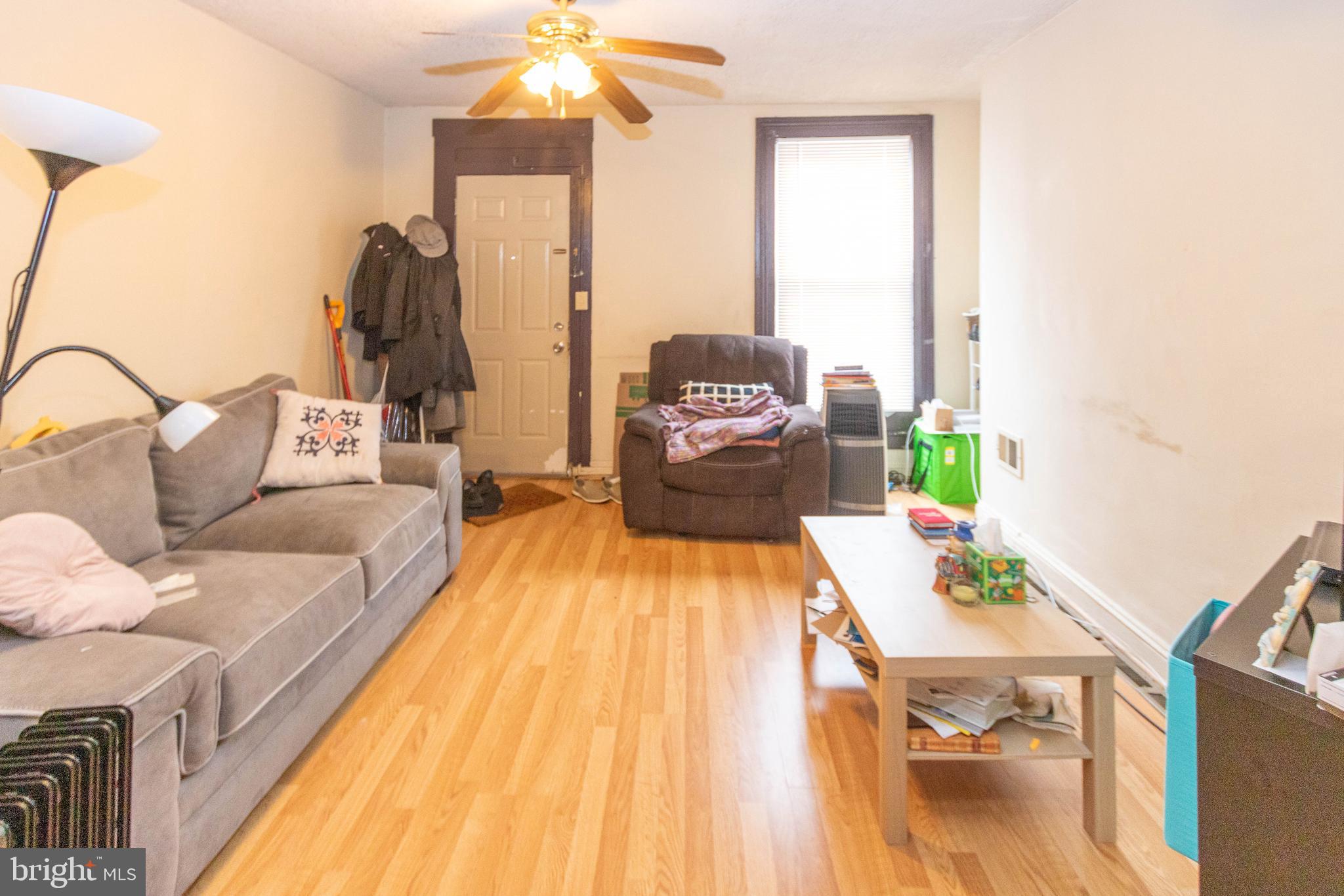 HOLLINS MARKET - Residential