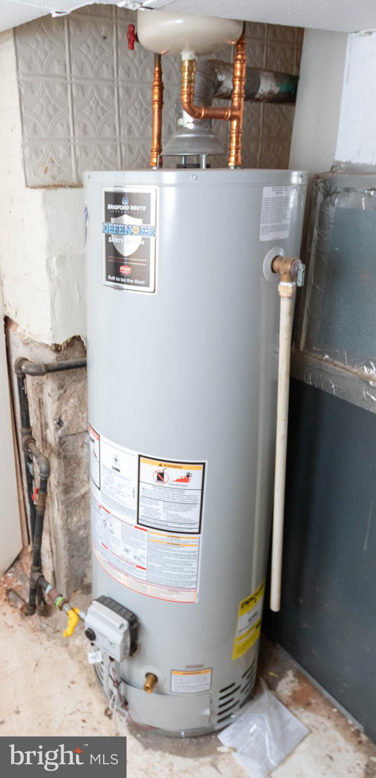 HOLLINS MARKET - Residential