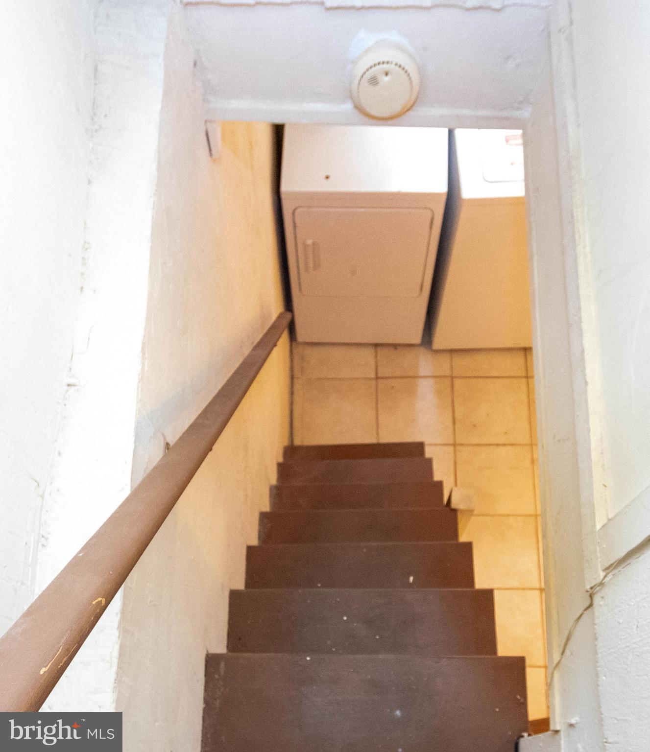 HOLLINS MARKET - Residential