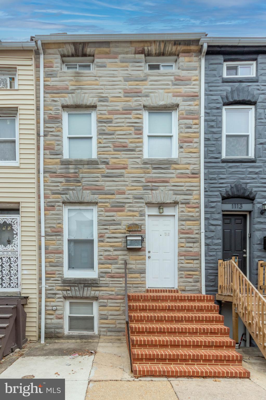 HOLLINS MARKET - Residential