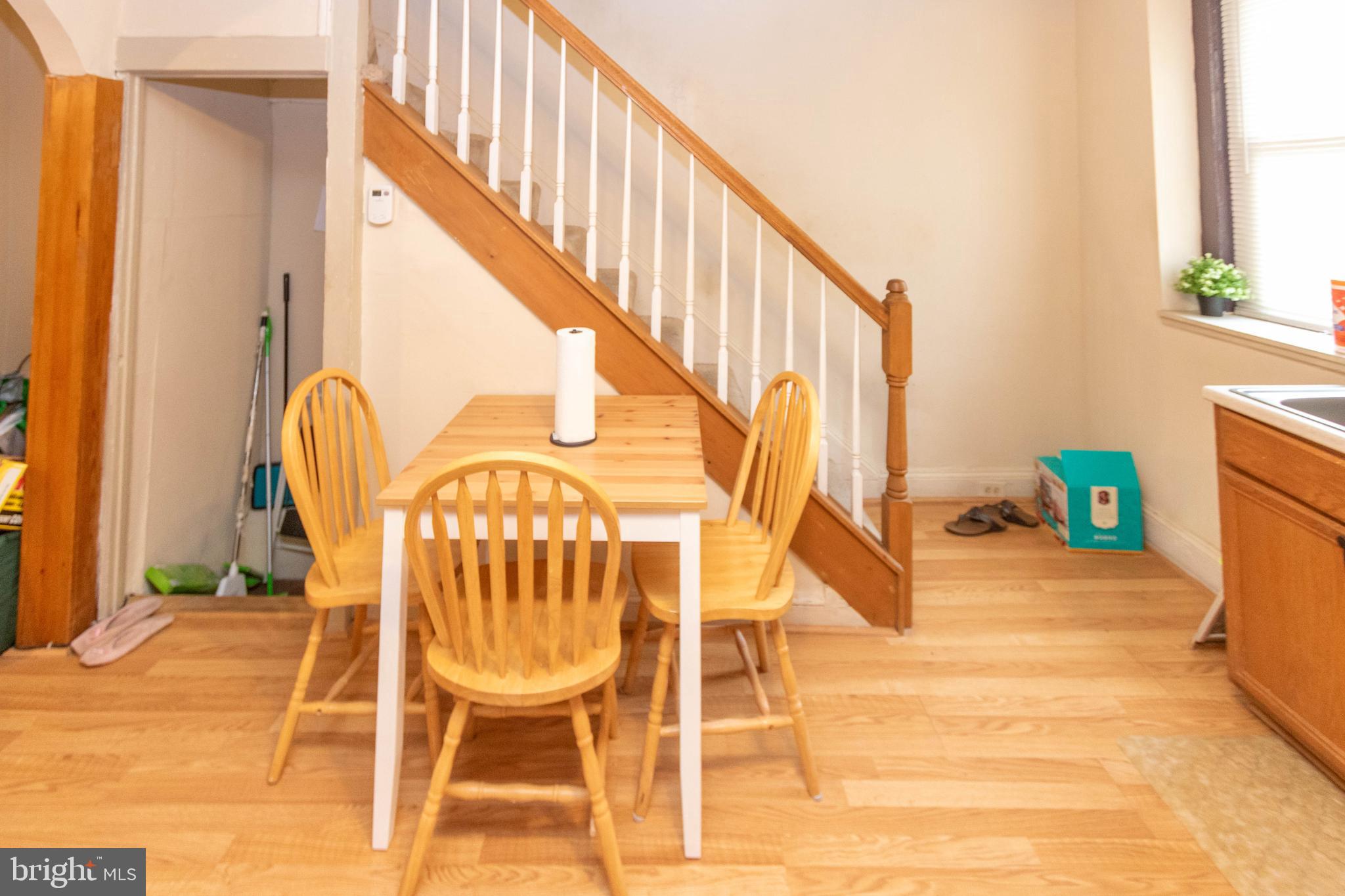 HOLLINS MARKET - Residential